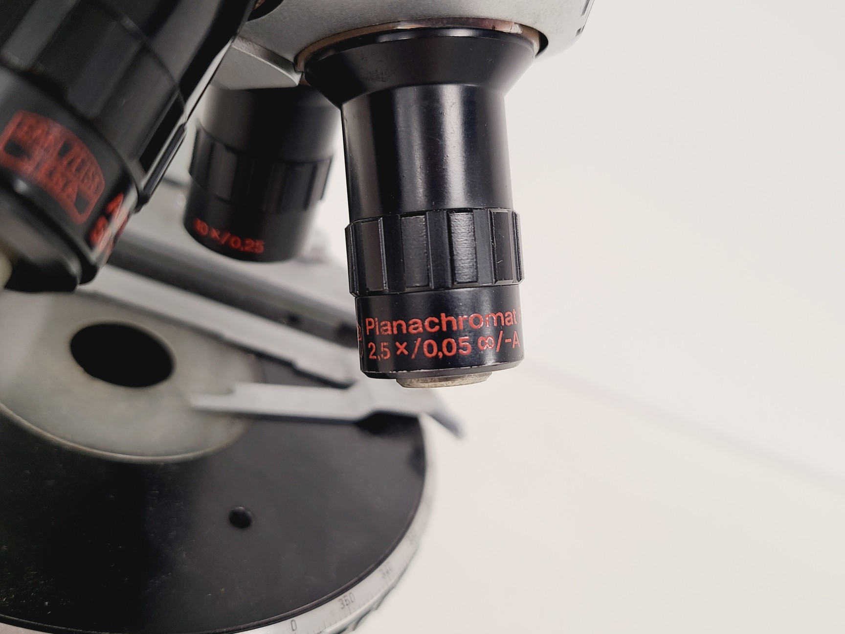 Image of Carl Zeiss Jena JENALABpol Microscope w/ 3 x Objectives (2.5/10/50)