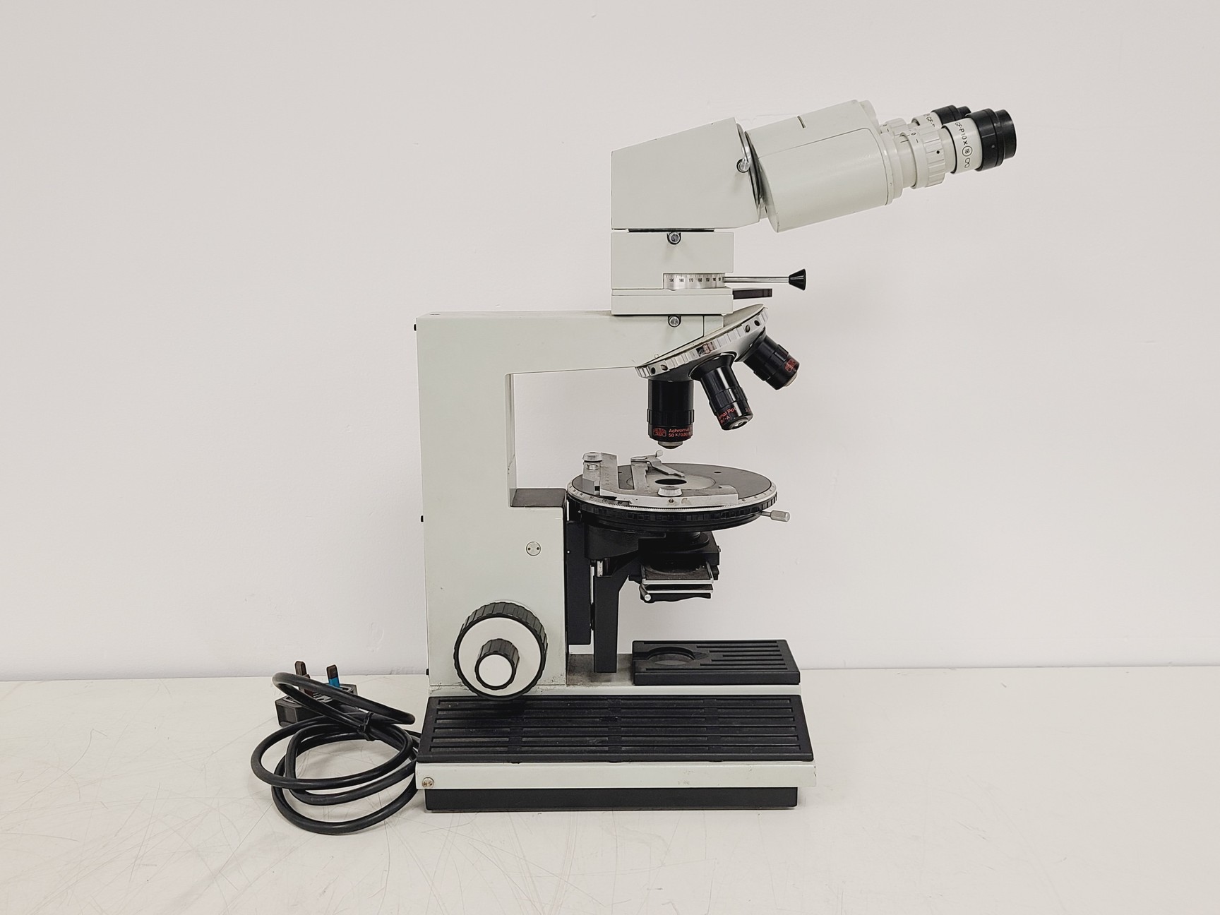 Image of Carl Zeiss Jena JENALABpol Microscope w/ 3 x Objectives (2.5/10/50)