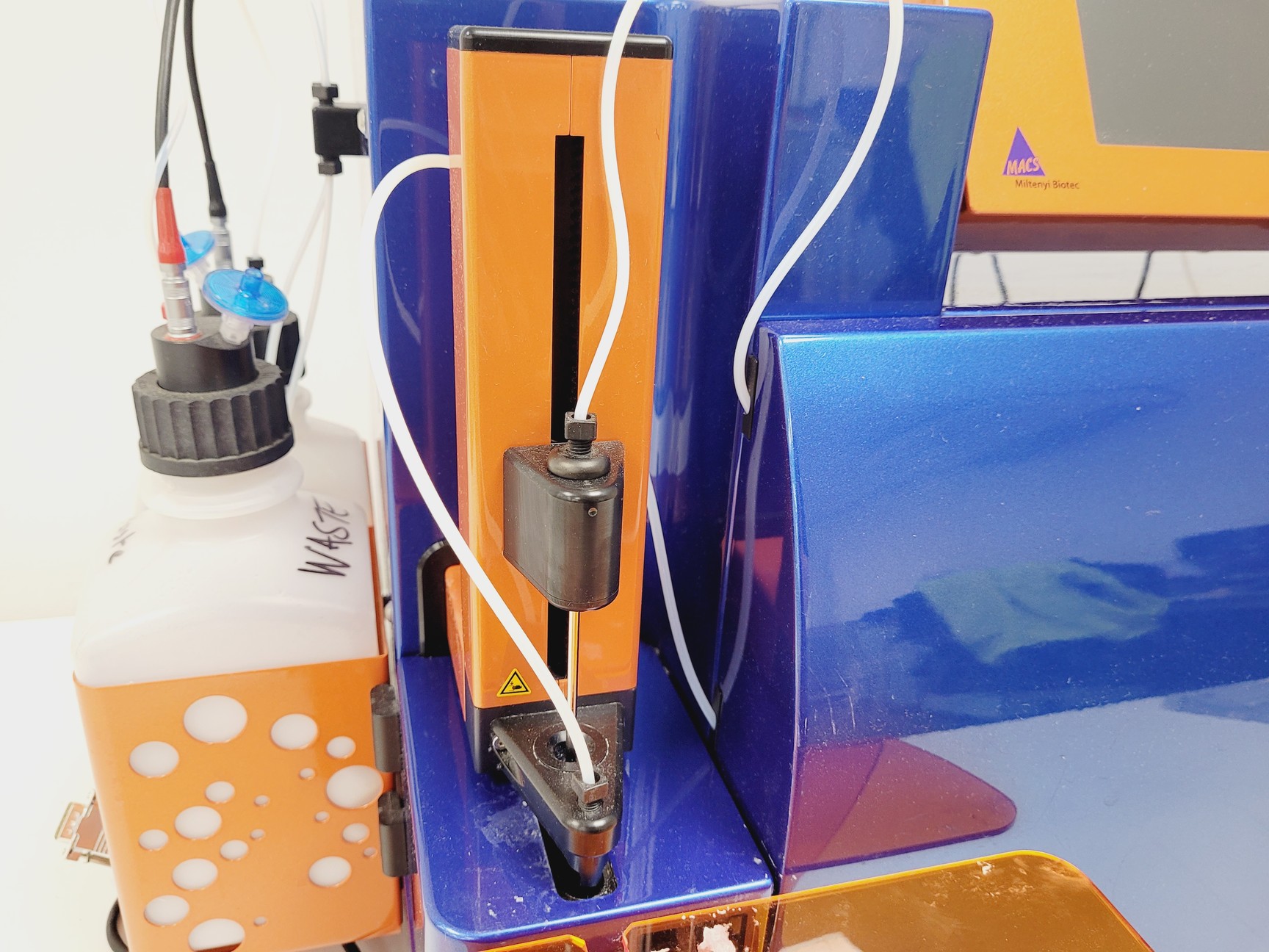 Image of Miltenyi Biotec AutoMACS Pro Separator Cell Sorter Lab
