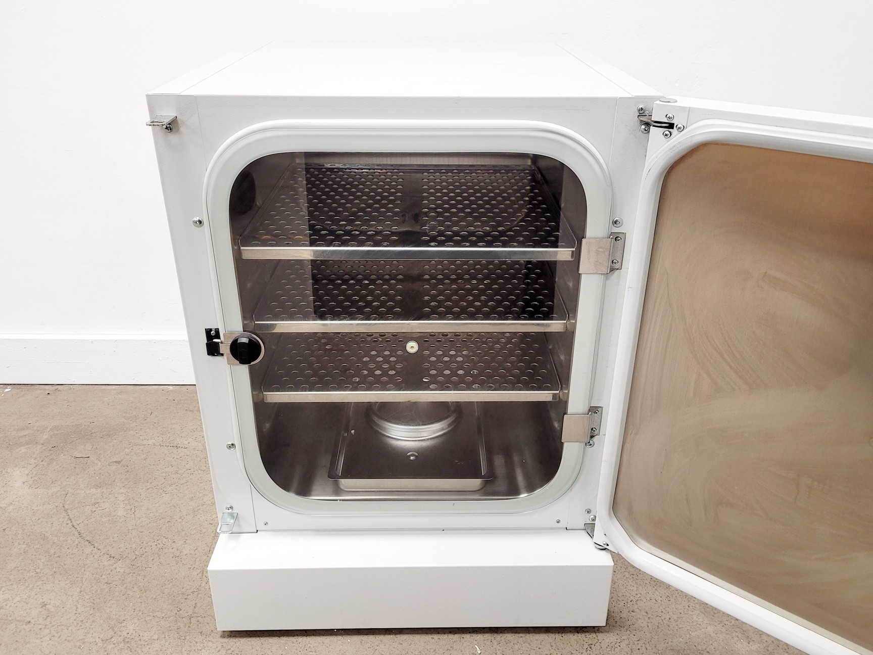 Image of Binder CB 150 Floorstanding Incubator