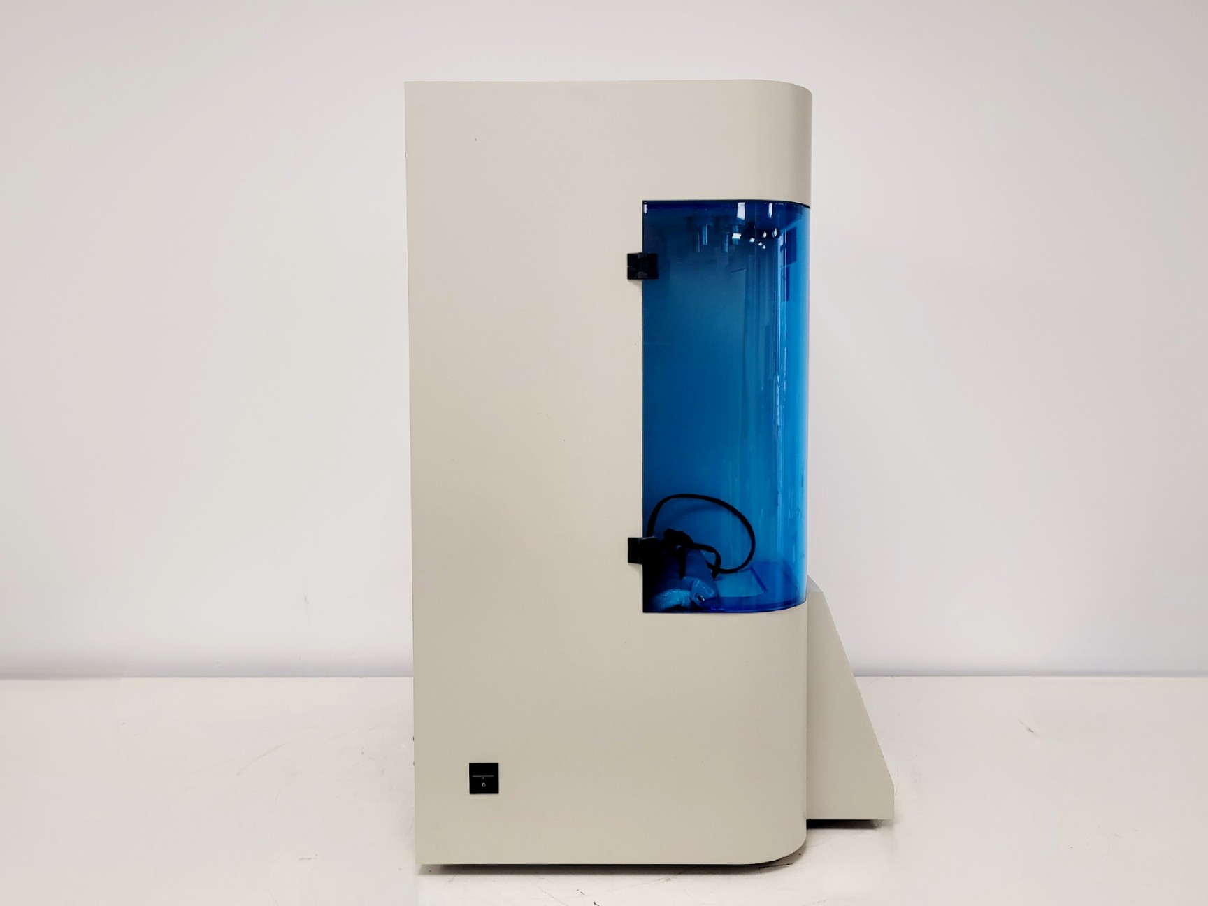 Image of Quantachrome NOVA 4200e Surface Area & Pore Size Analyzer 