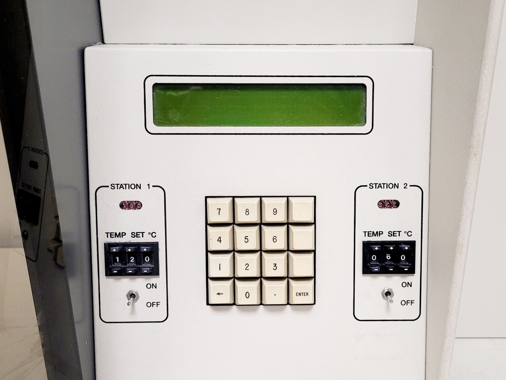 Image of Quantachrome Nova 1200 Surface Area & Pore Size Analyzer