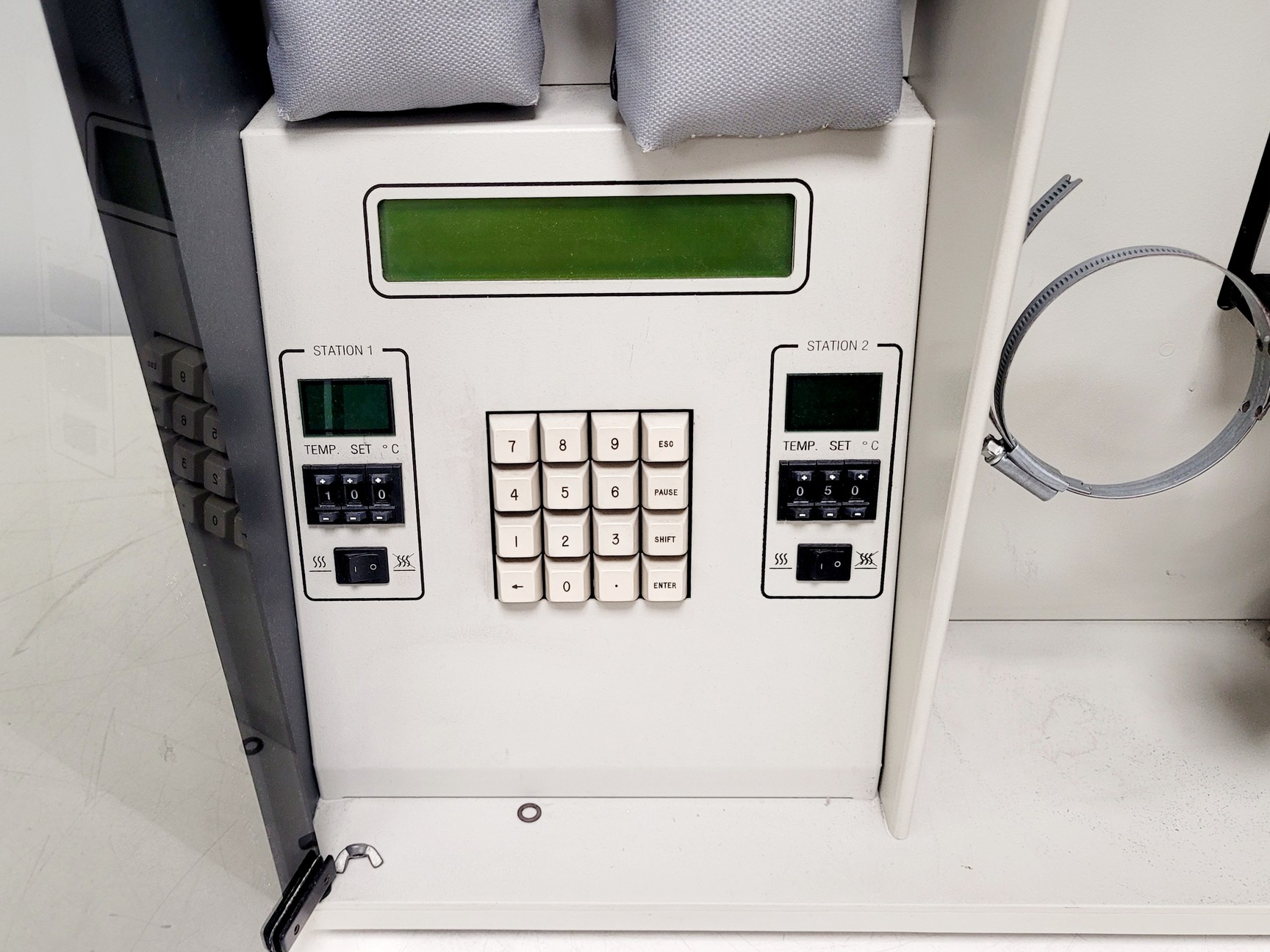 Image of Quantachrome NOVA 1000 Surface Area & Pore Size Analyzer