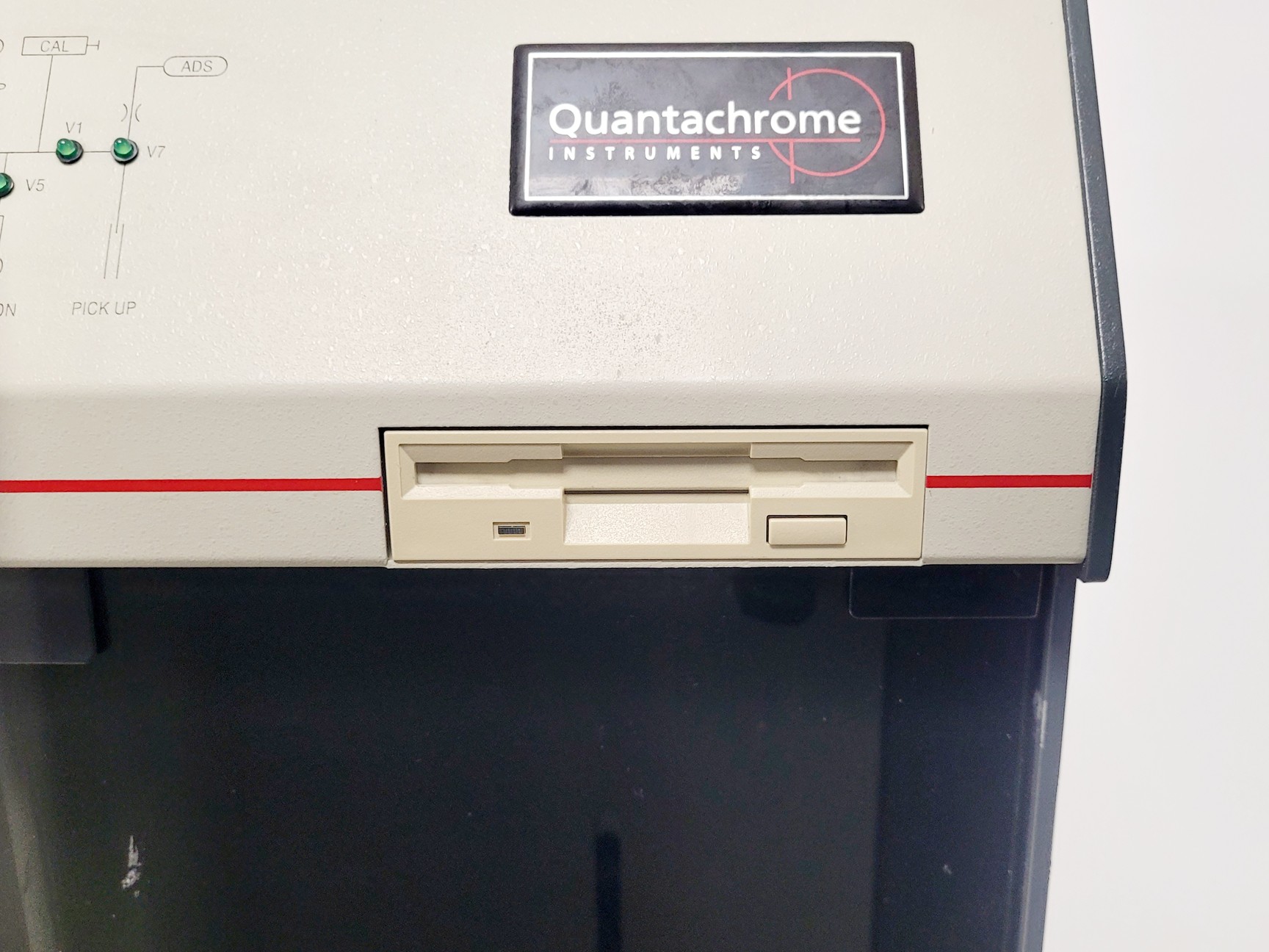 Image of Quantachrome NOVA 1000 Surface Area & Pore Size Analyzer
