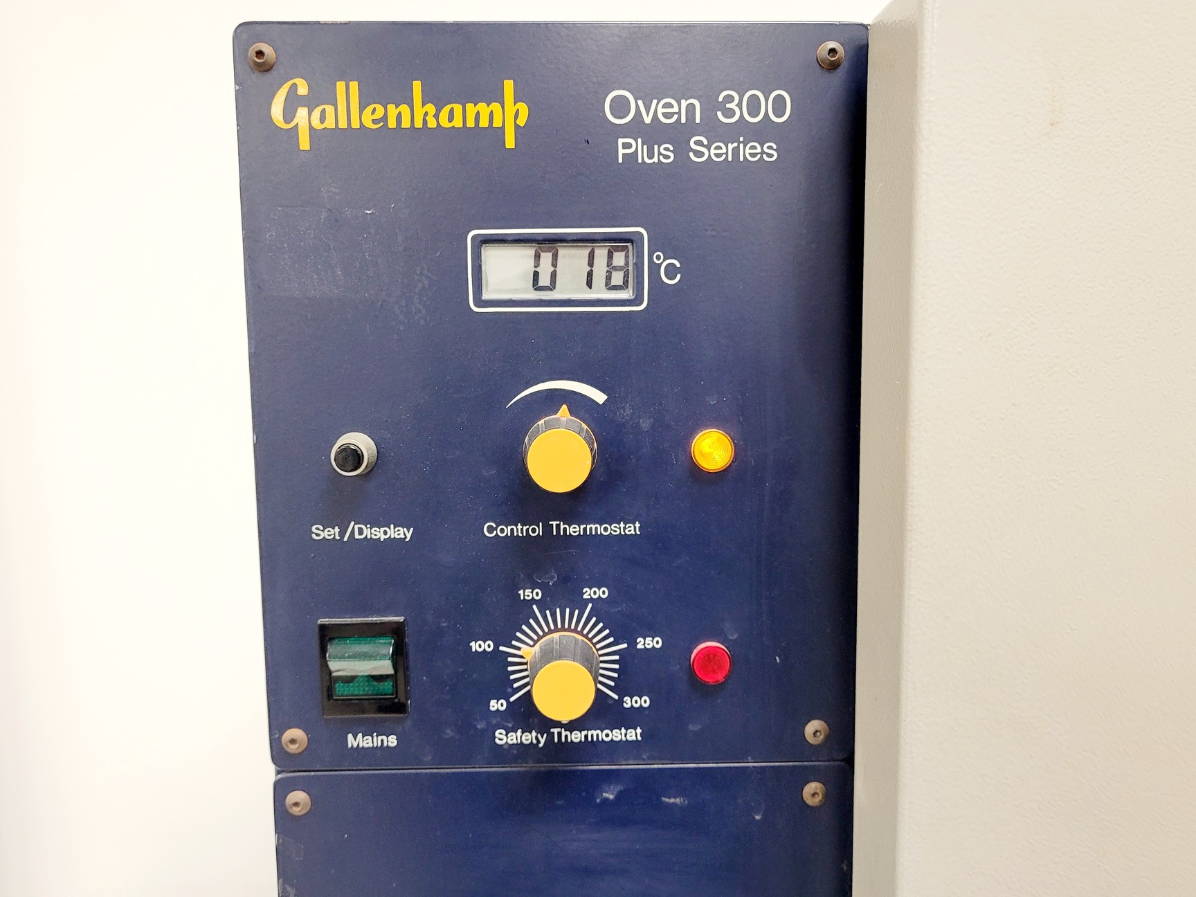 Image of Gallenkamp 300 Plus Series Laboratory Oven