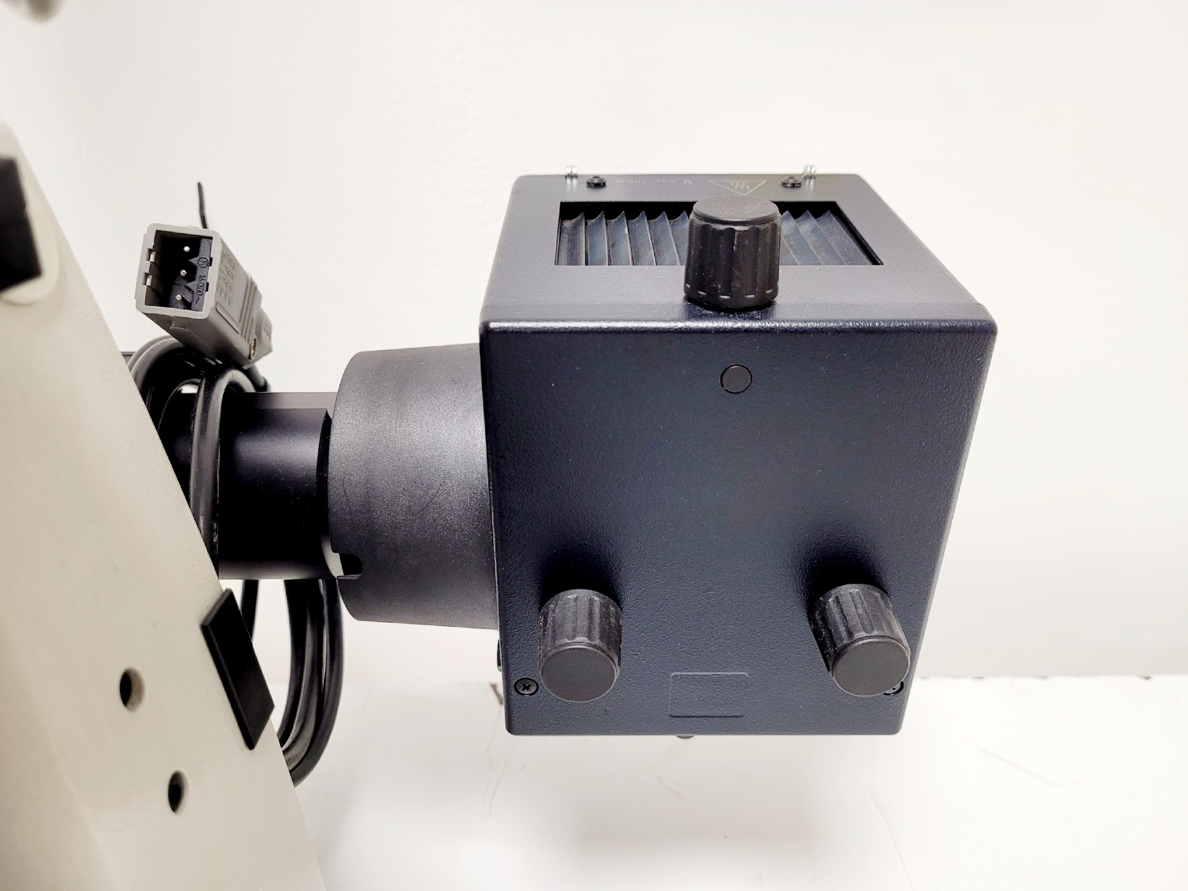 Image of Leica TCS SP5 Confocal Laser Scanning Microscope System (DMI6000 CS)