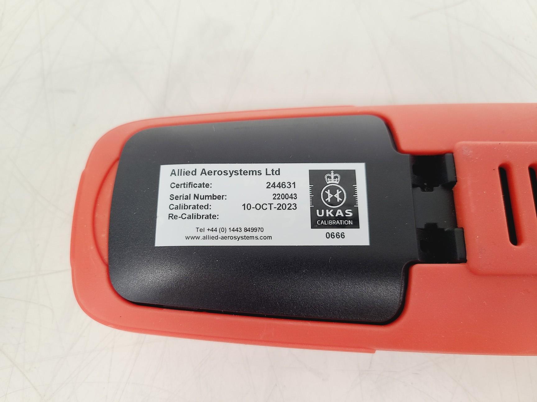Image of Temperature Loggers 1 x Thermosense BTM-4208SD 12-Channel & 6 x Hibok 15 PT100