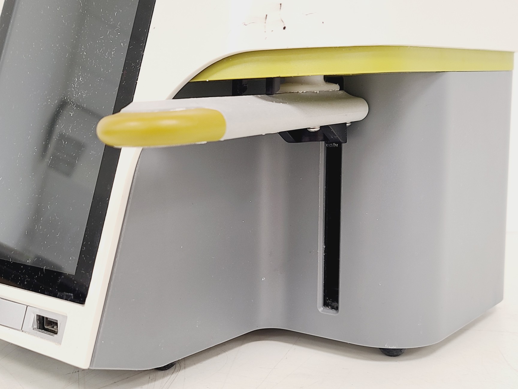 Image of Millipore Muse Benchtop Cell Analyser Lab