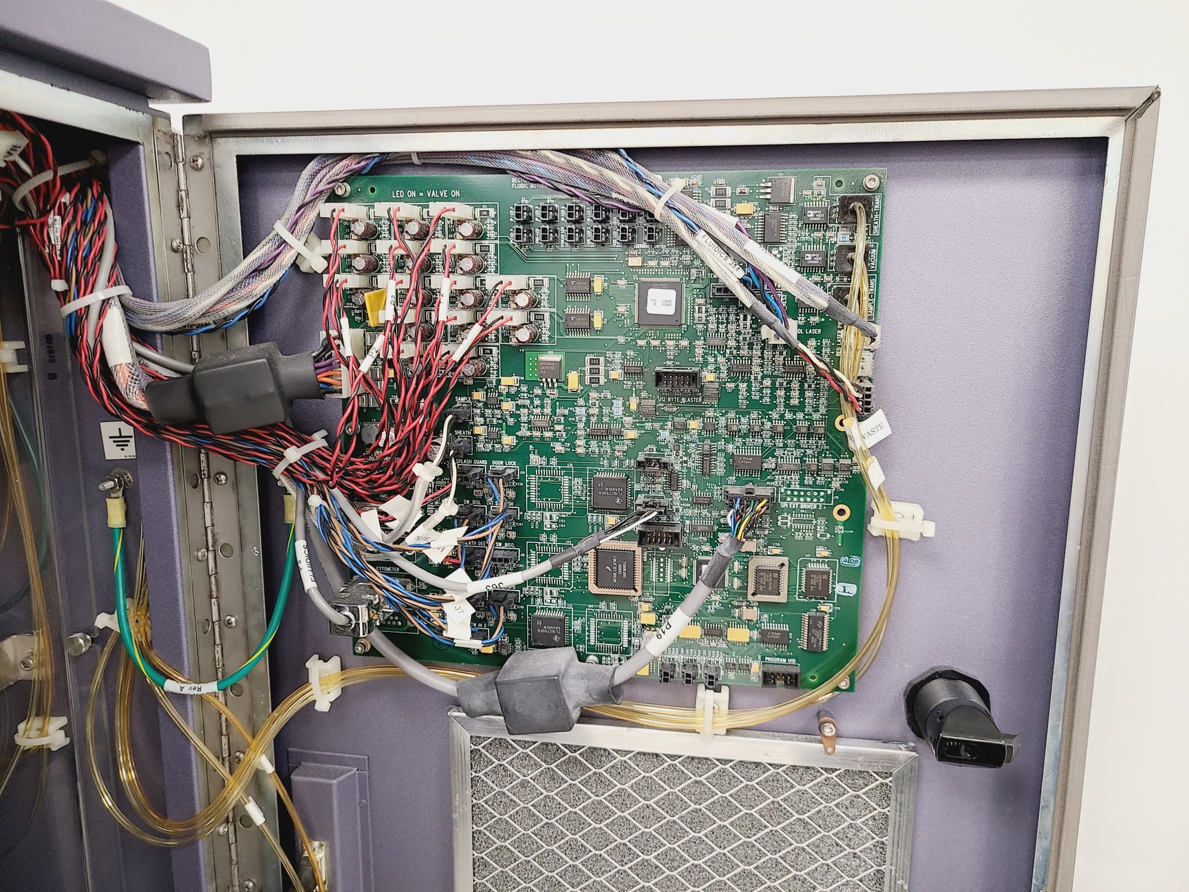 Image of BD FACSCanto II Flow Cytometer w/ Fluidics Cart, PC and Accessories