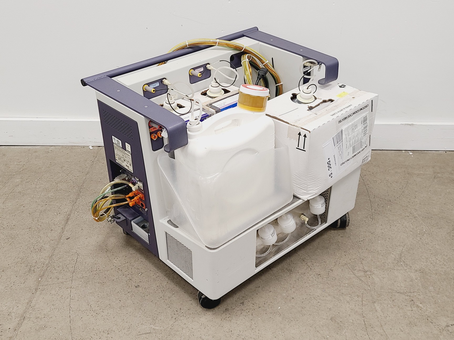 Image of BD FACSCanto II Flow Cytometer w/ Fluidics Cart, PC and Accessories