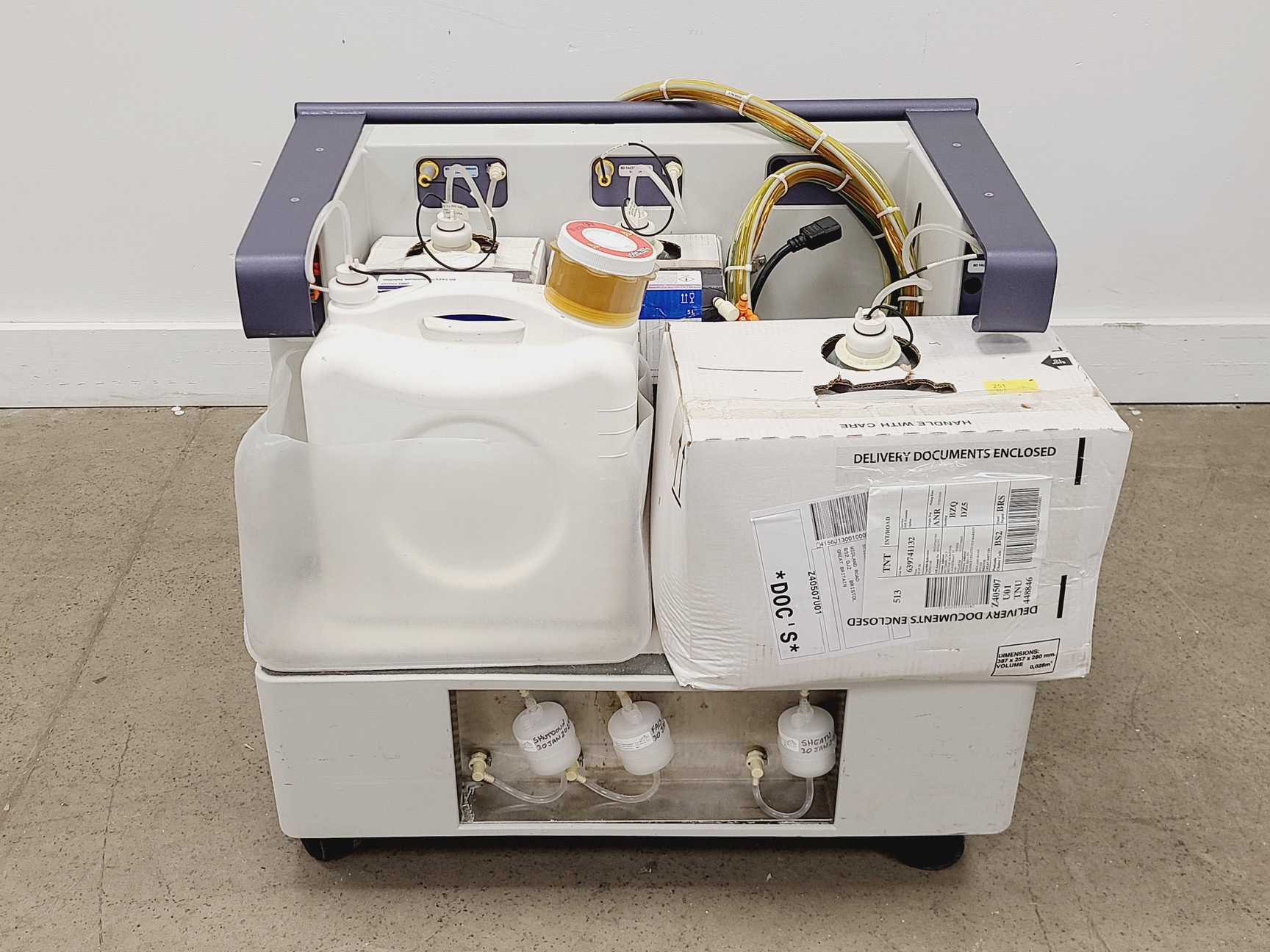 Image of BD FACSCanto II Flow Cytometer w/ Fluidics Cart, PC and Accessories