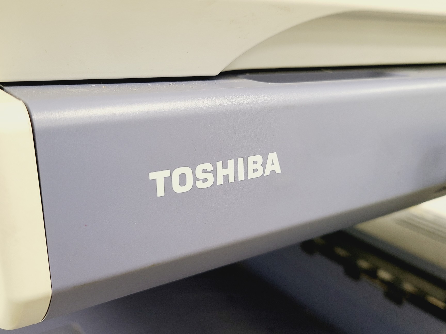 Image of Toshiba E-Studio 2550C Multifunctional Digital Colour System w/ Wheelbase