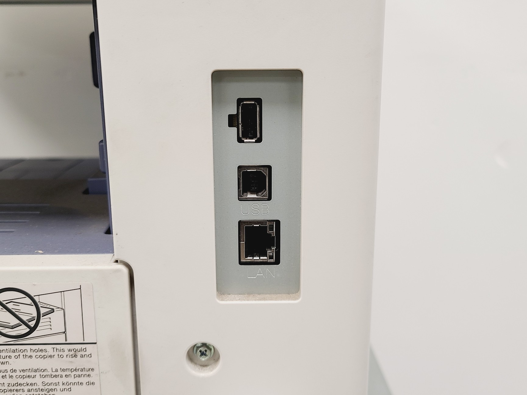 Image of Toshiba E-Studio 2550C Multifunctional Digital Colour System w/ Wheelbase