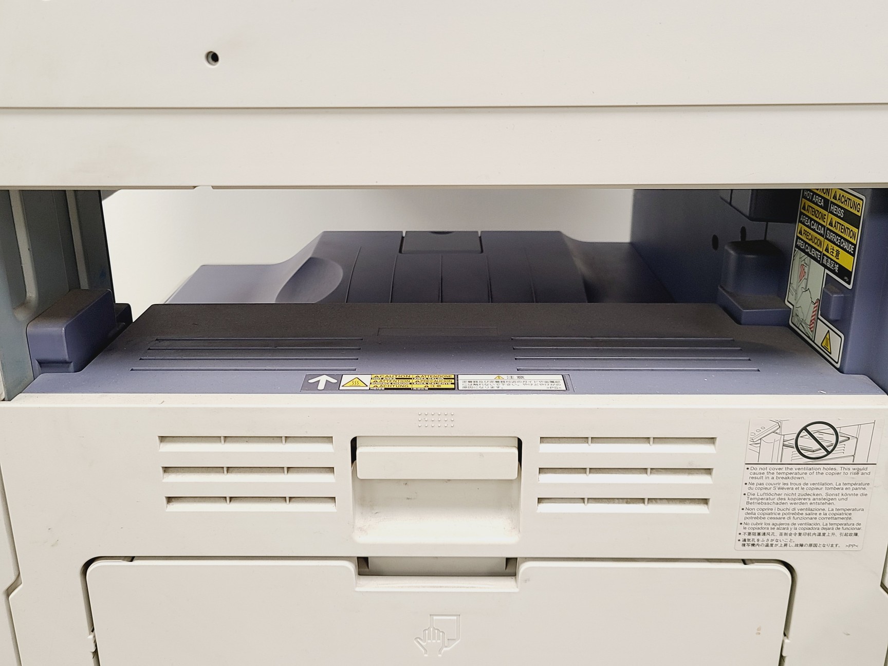 Image of Toshiba E-Studio 2550C Multifunctional Digital Colour System w/ Wheelbase