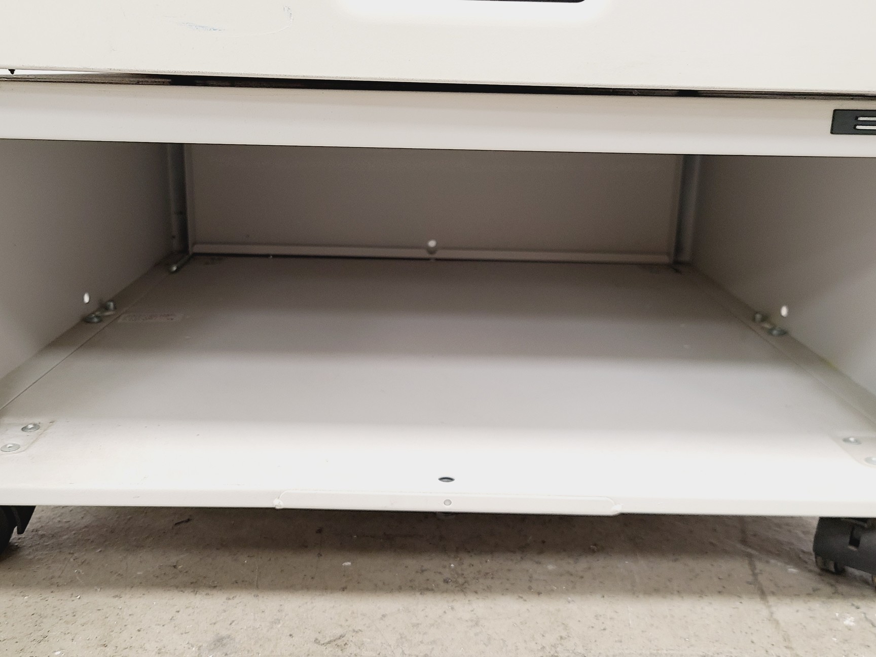 Image of Toshiba E-Studio 2550C Multifunctional Digital Colour System w/ Wheelbase