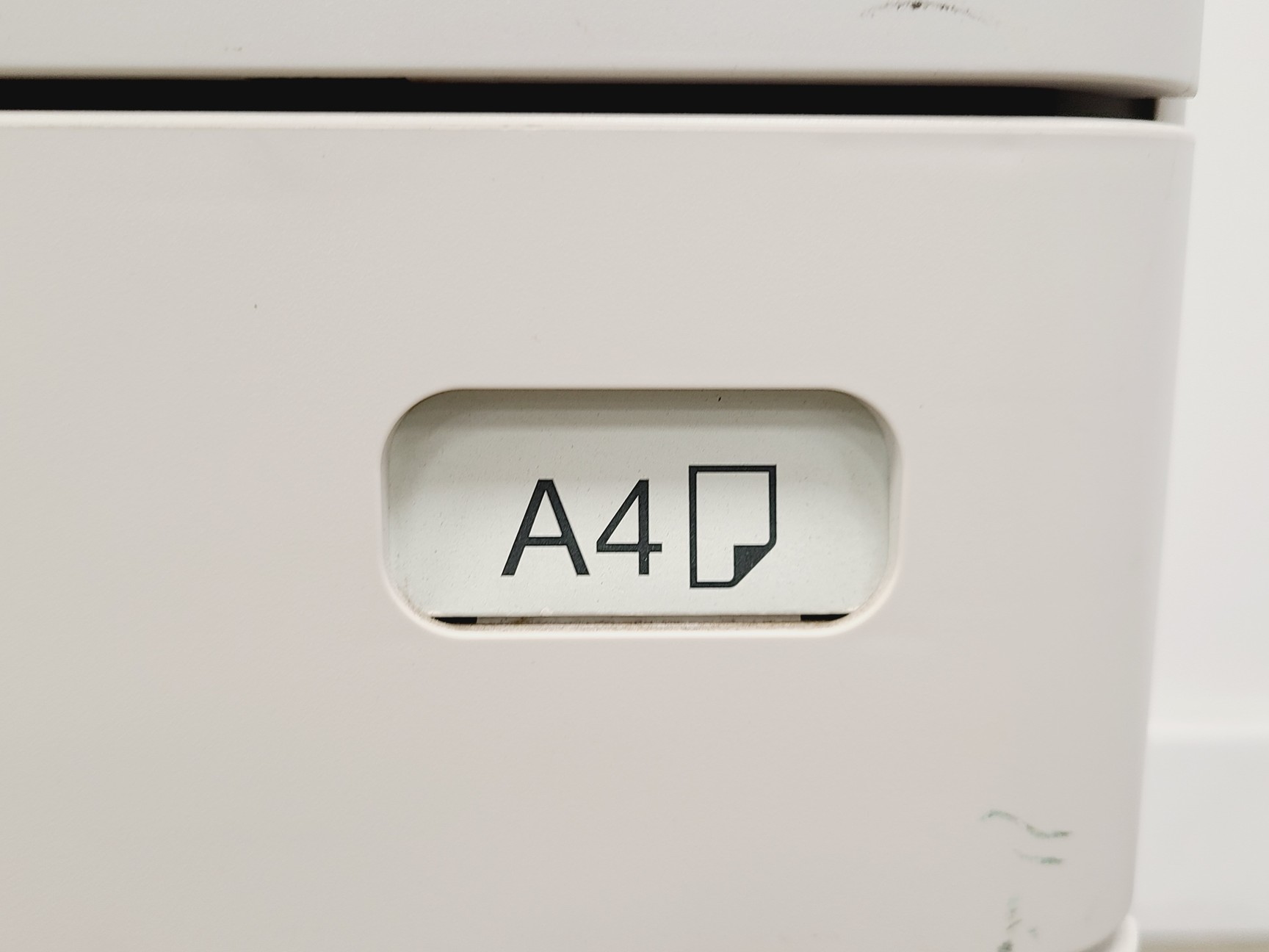 Image of Toshiba E-Studio 2550C Multifunctional Digital Colour System w/ Wheelbase