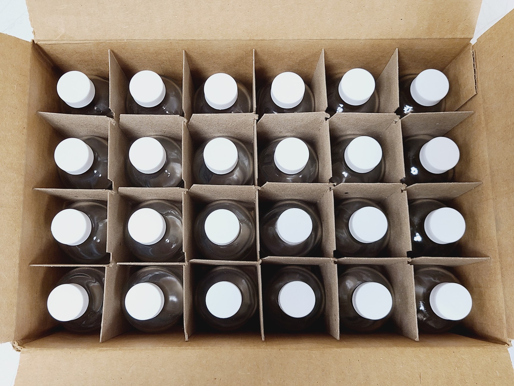 Image of Job lot of 624 4oz Glass Bottles (Thermo Fisher & Wheaton) W216808