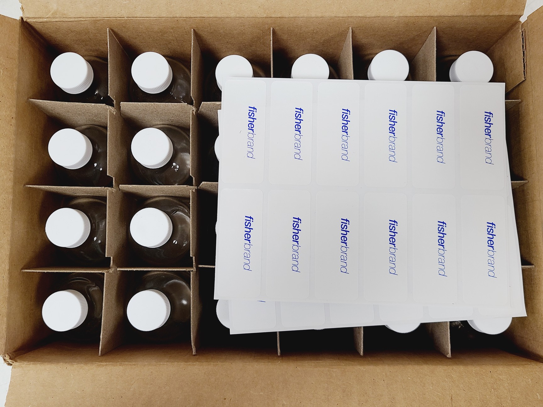 Image of Job lot of 624 4oz Glass Bottles (Thermo Fisher & Wheaton) W216808