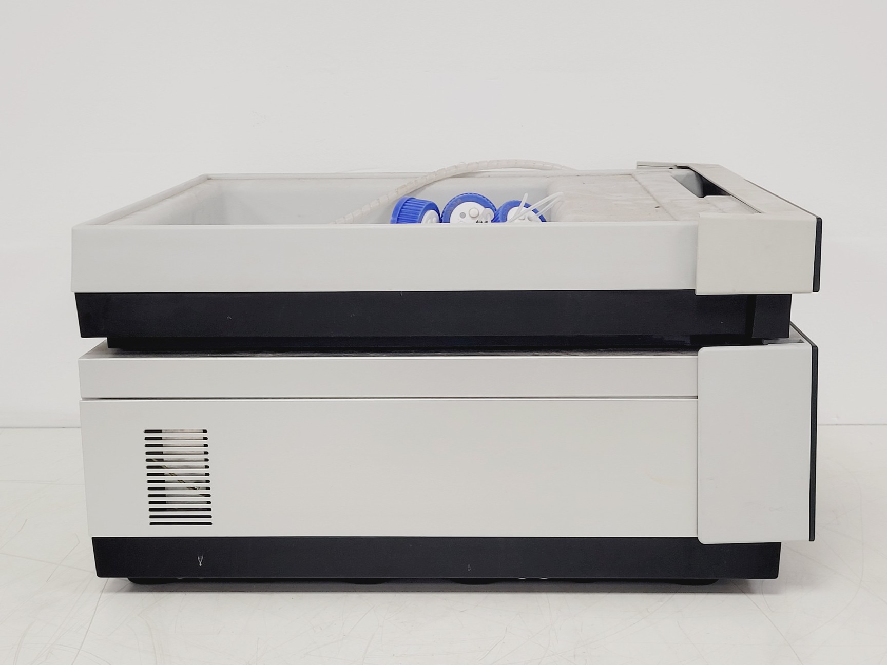 Image of Dionex Ultimate 3000 HPLC System (SR-3000, LPG-3400A, WPS3000SL)