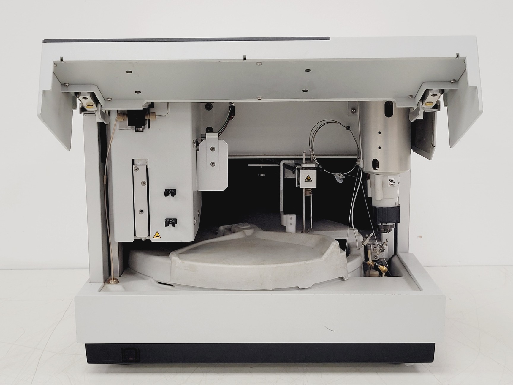 Image of Dionex Ultimate 3000 HPLC System (SR-3000, LPG-3400A, WPS3000SL)