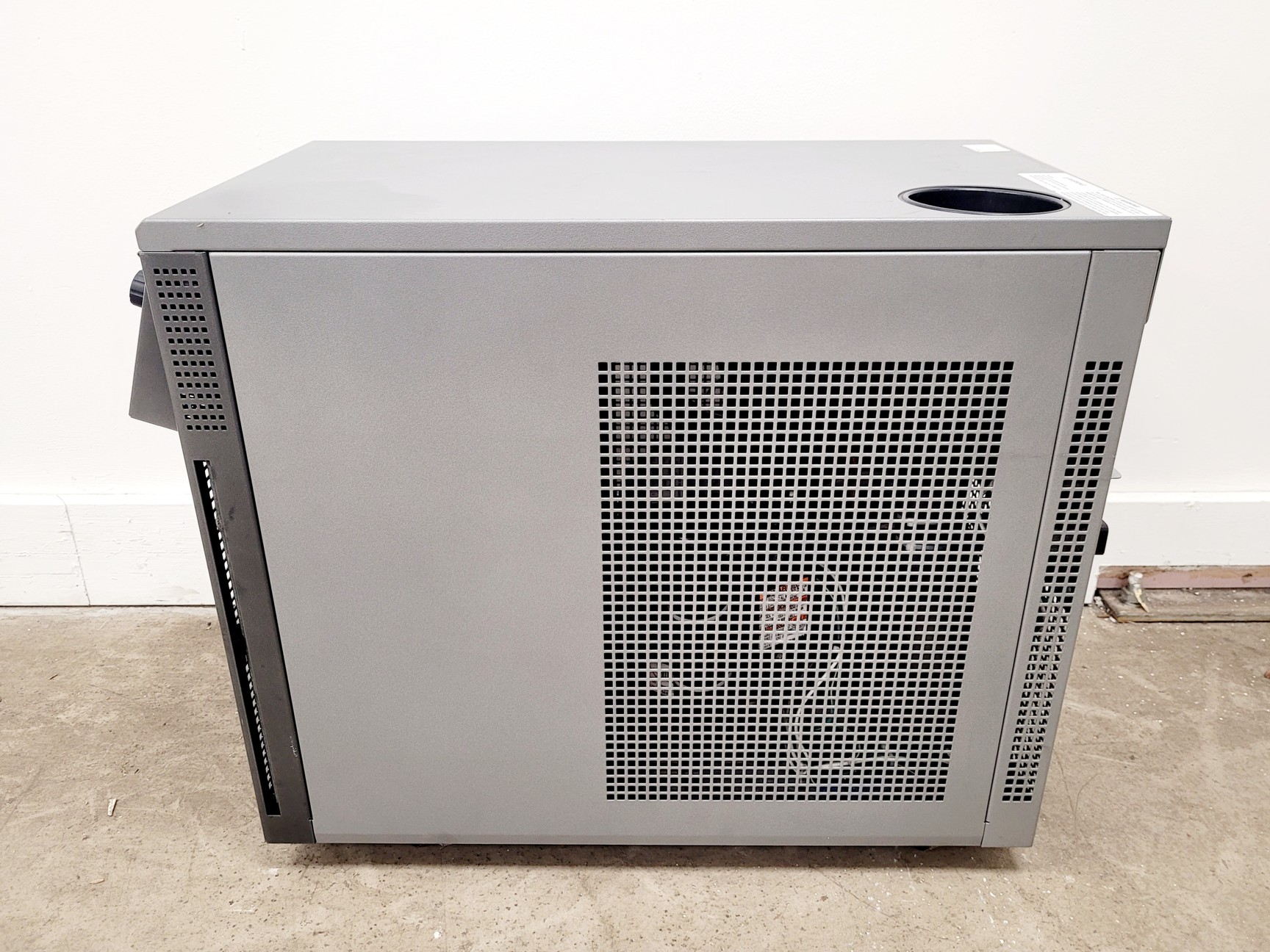 Image of PolyScience Model N0772045 Recirculating Chiller 