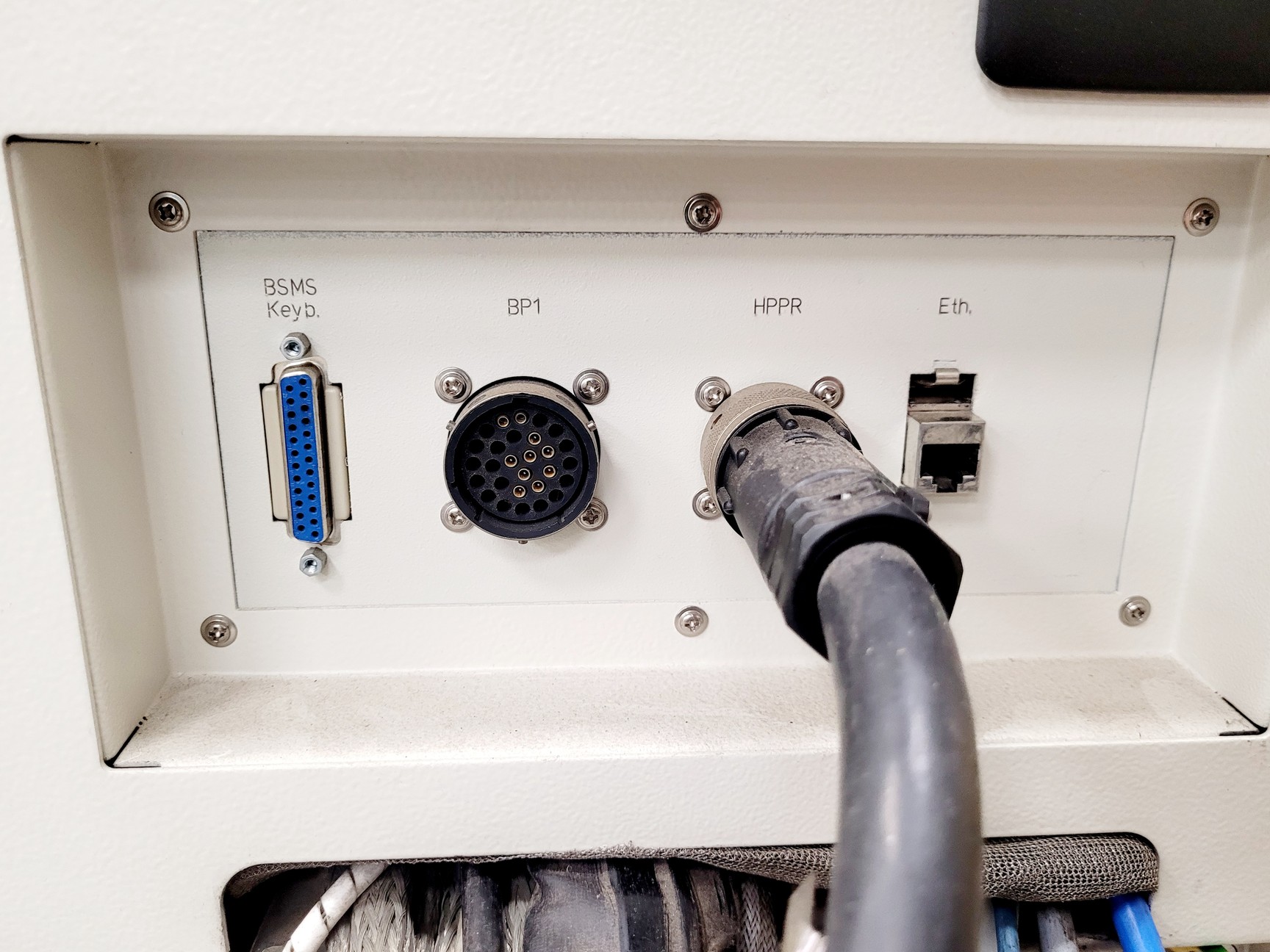 Image of Bruker Avance 300 MHz TYP H03128 / 1 AV Single Bay Electronics Console