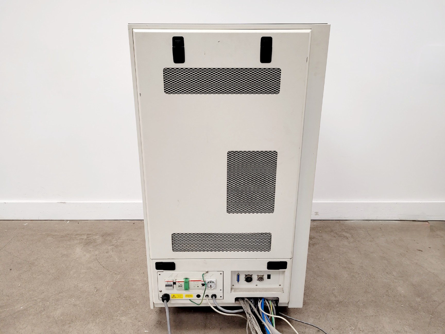 Image of Bruker Avance 400 TYP H03128 / 1 AV Single Bay Electronics Console