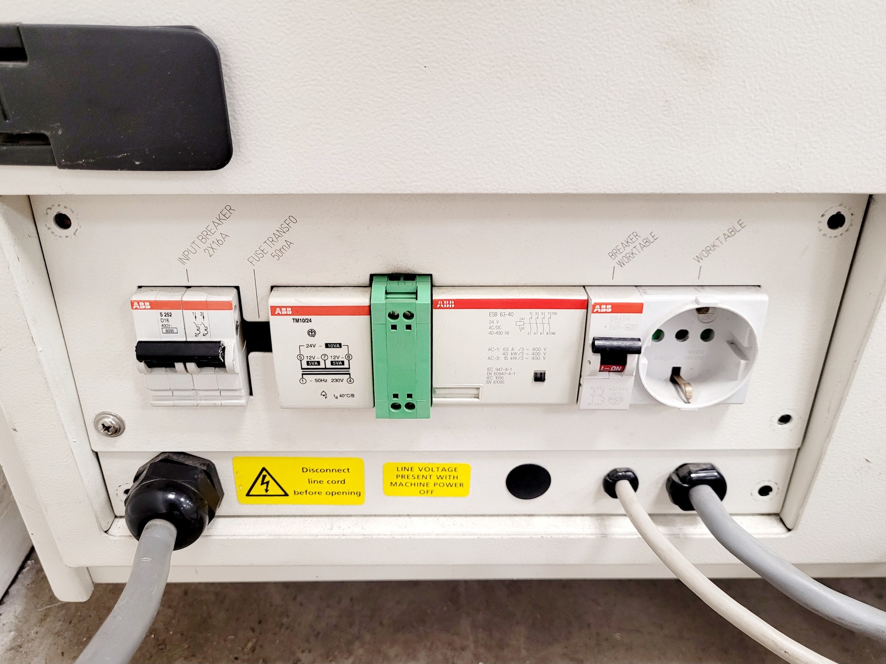 Image of Bruker Avance 400 TYP H03128 / 1 AV Single Bay Electronics Console