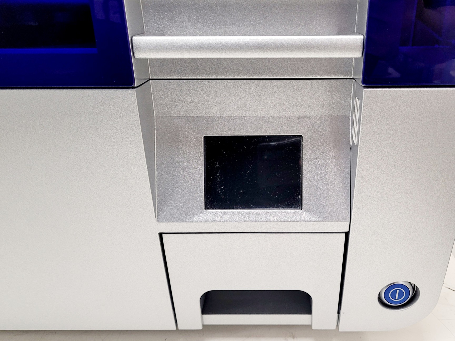 Image of QIAGEN QIAcube Nucleic Acid Purification System Lab