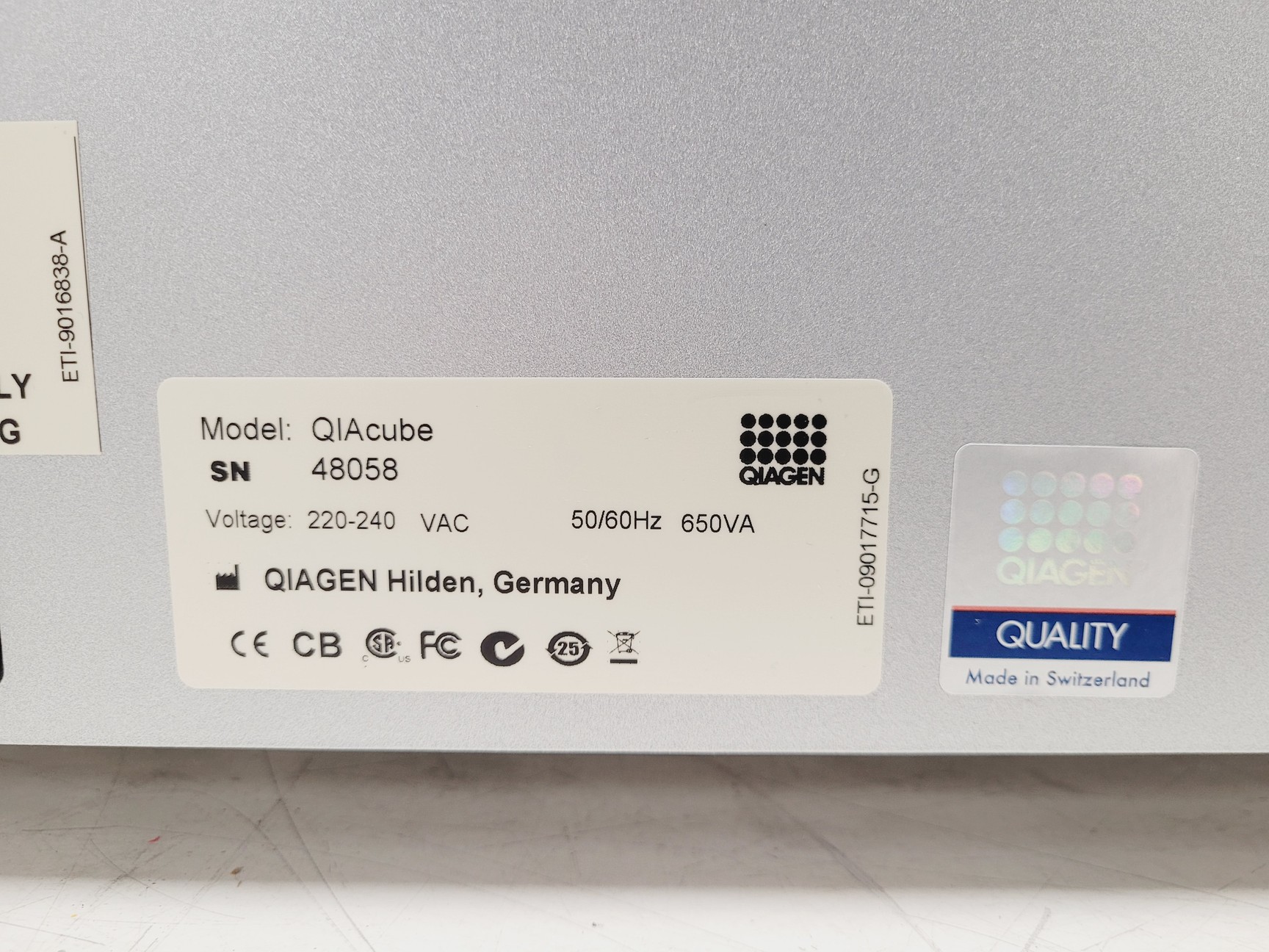 Image of QIAGEN QIAcube Nucleic Acid Purification System Lab