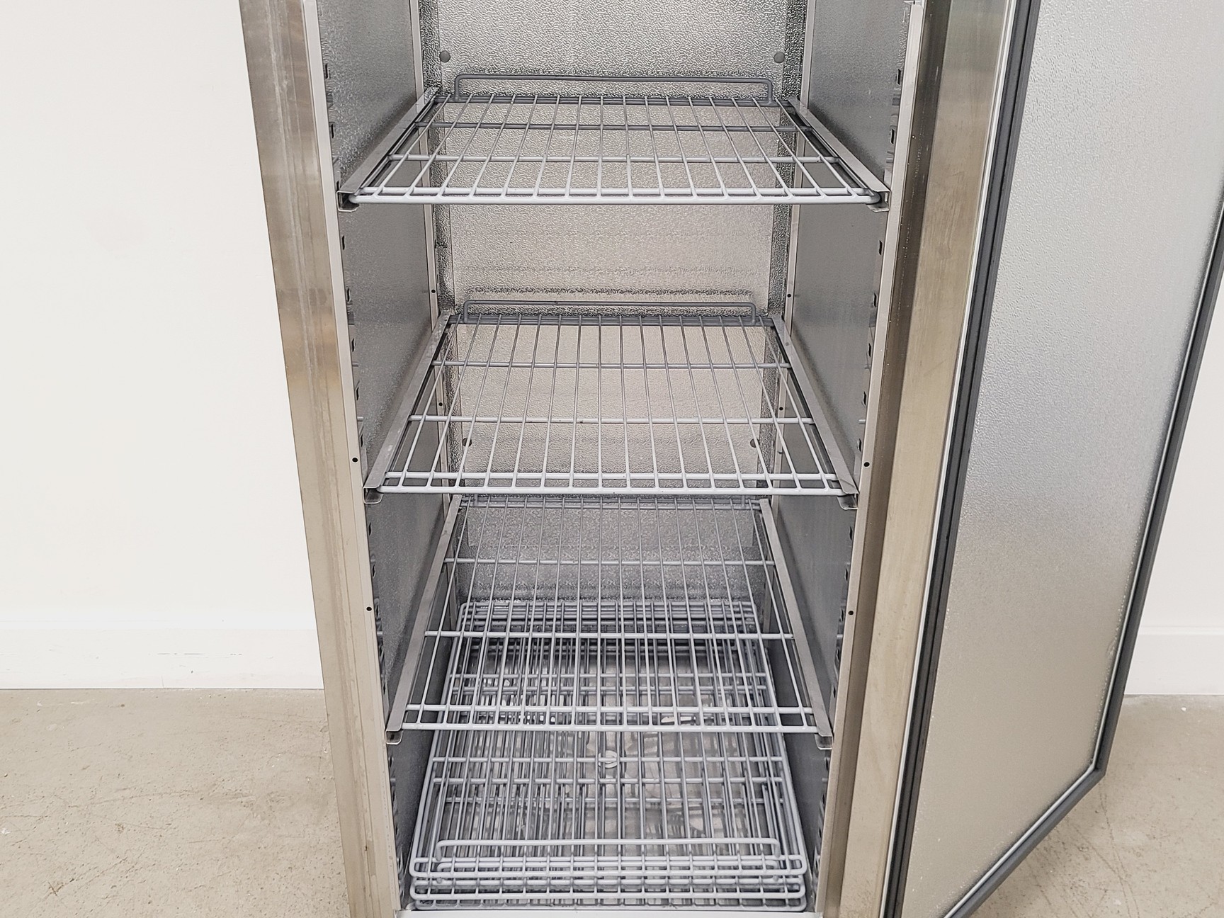 Image of Polar G-Series Upright Refrigerator Model No. G592-05