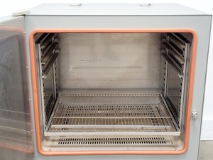 Thumbnail image of Sanyo MOV-212 Laboratory Drying Oven Lab