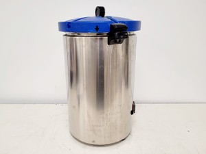 Thumbnail image of VWR VAPOUR-Line Lite Autoclave ECN 481-0667