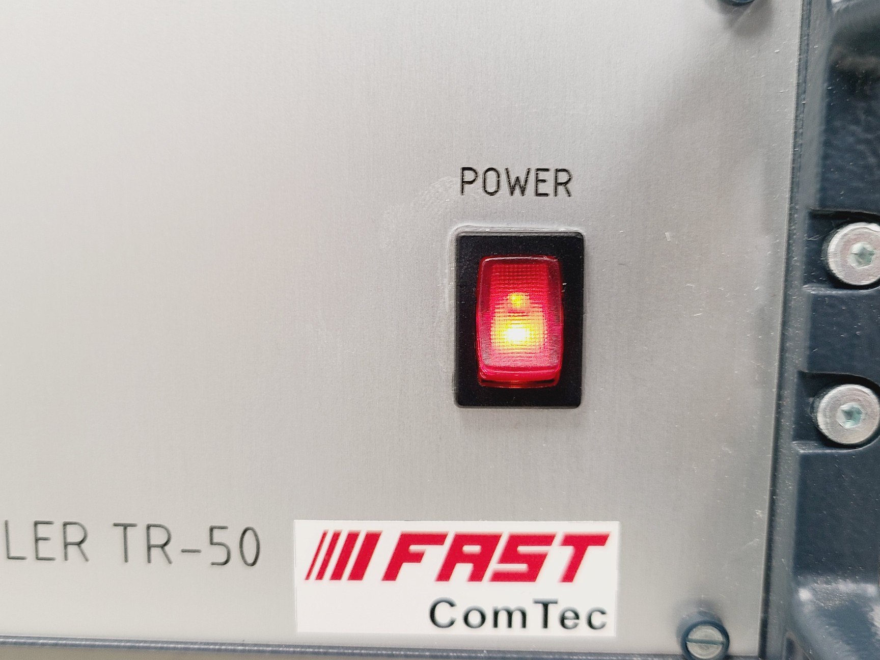 Image of FAST ComTech GMBH Bath Cryostat 07 03 35 w/ TR50 Temperature Controller