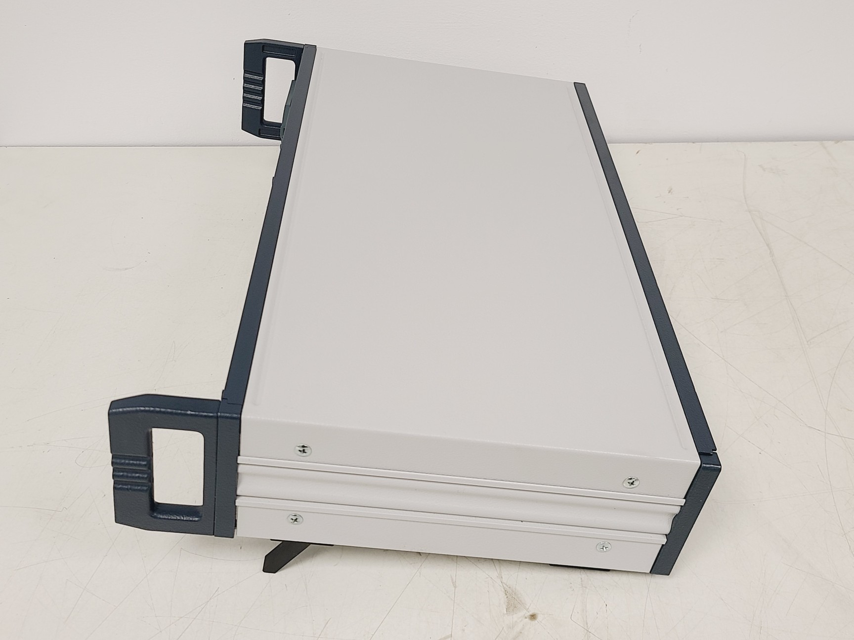 Image of FAST ComTech GMBH Bath Cryostat 07 03 35 w/ TR50 Temperature Controller