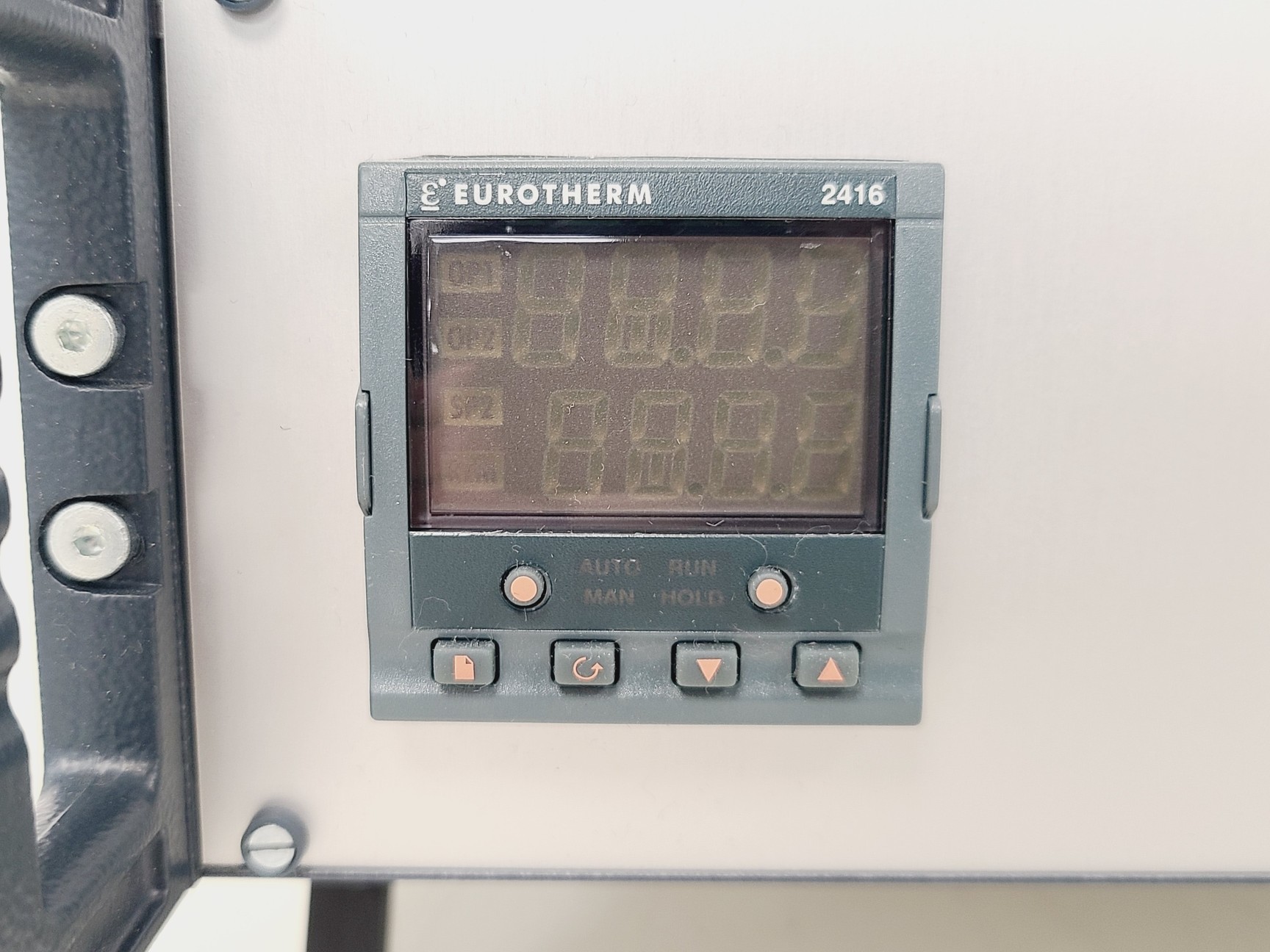 Image of FAST ComTech GMBH Bath Cryostat 07 03 35 w/ TR50 Temperature Controller