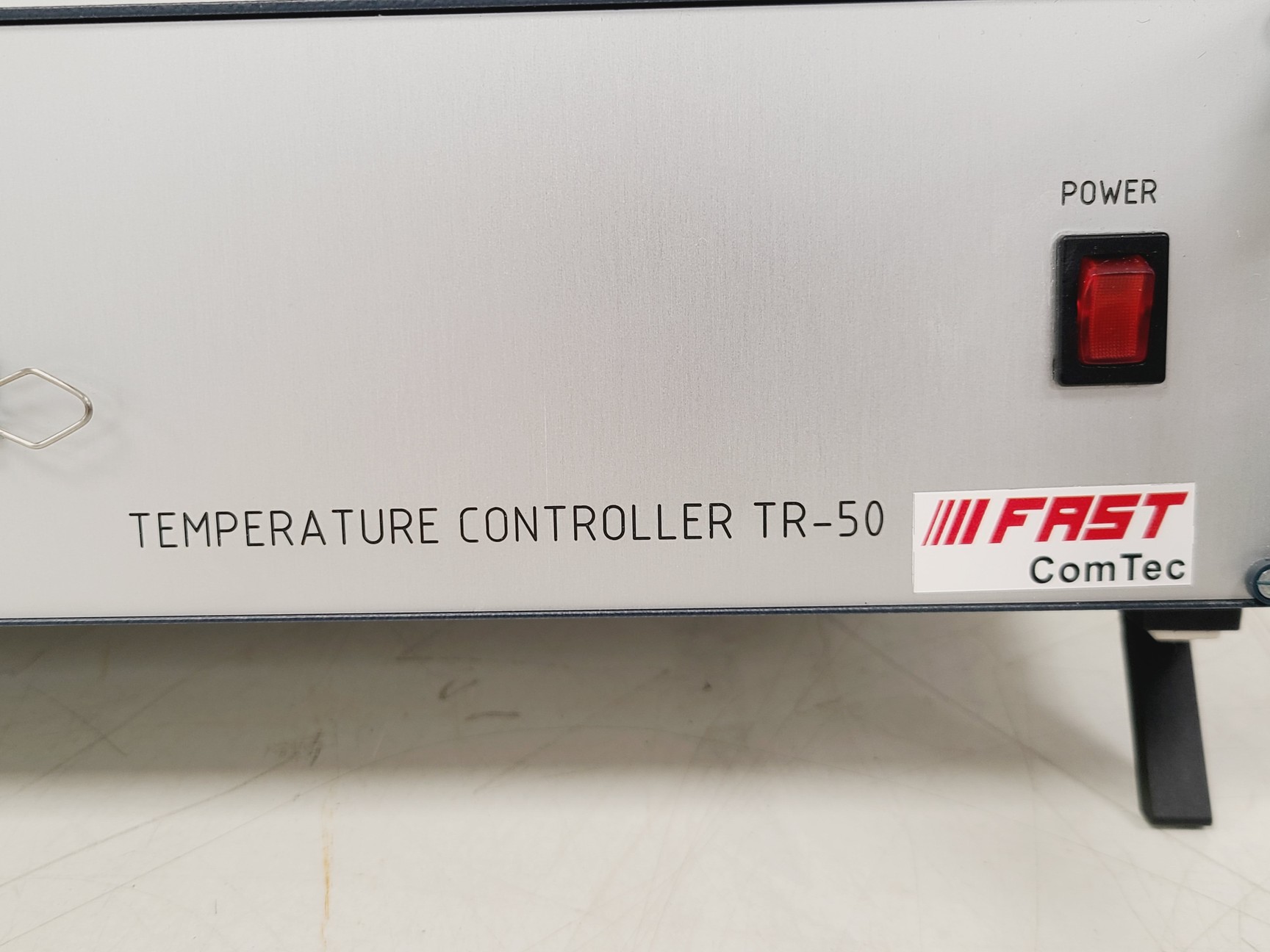 Image of FAST ComTech GMBH Bath Cryostat 07 03 35 w/ TR50 Temperature Controller