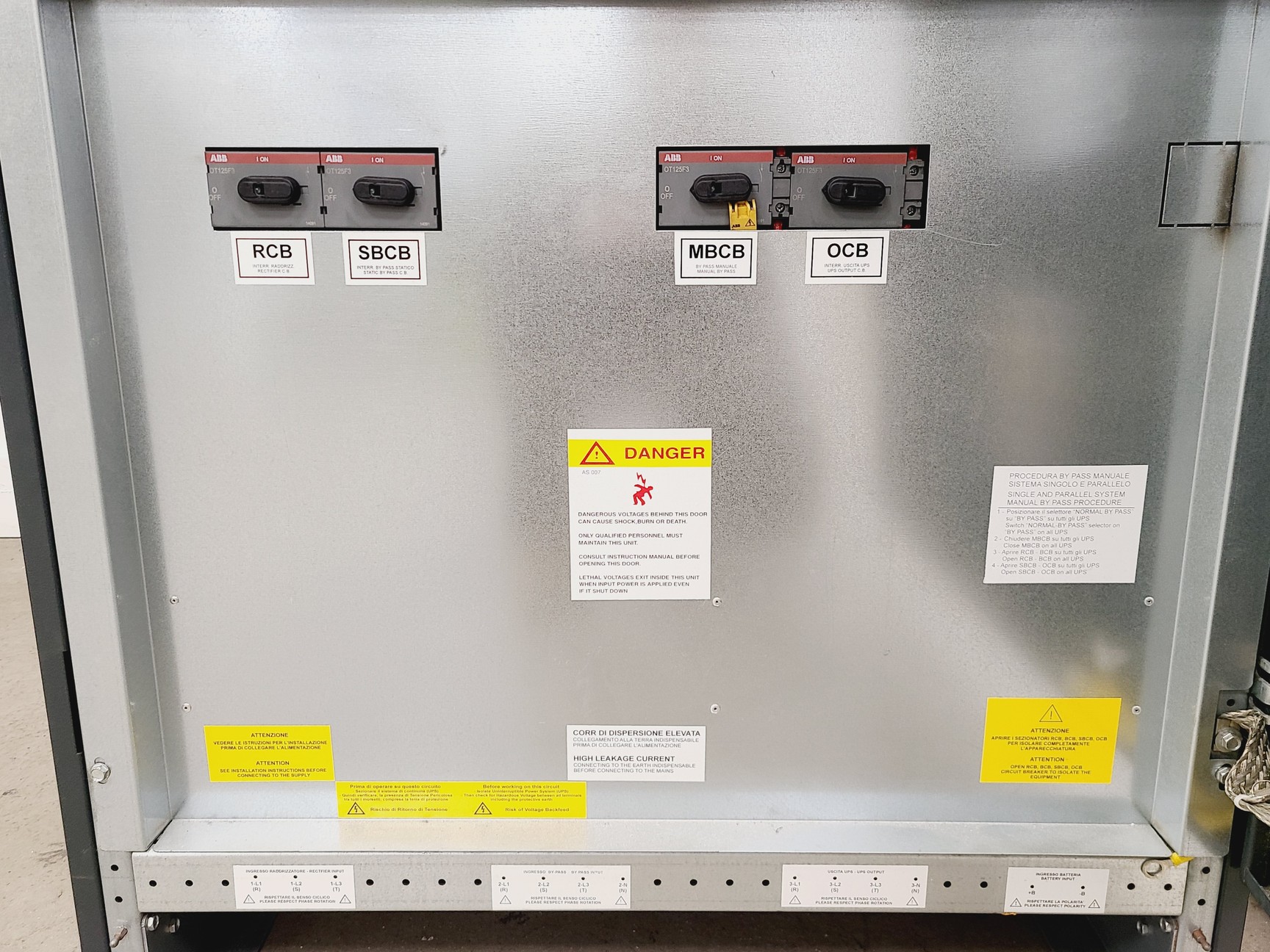 Image of Borri B9000FXS Uninterruptible Power Supply w/ Extension Module