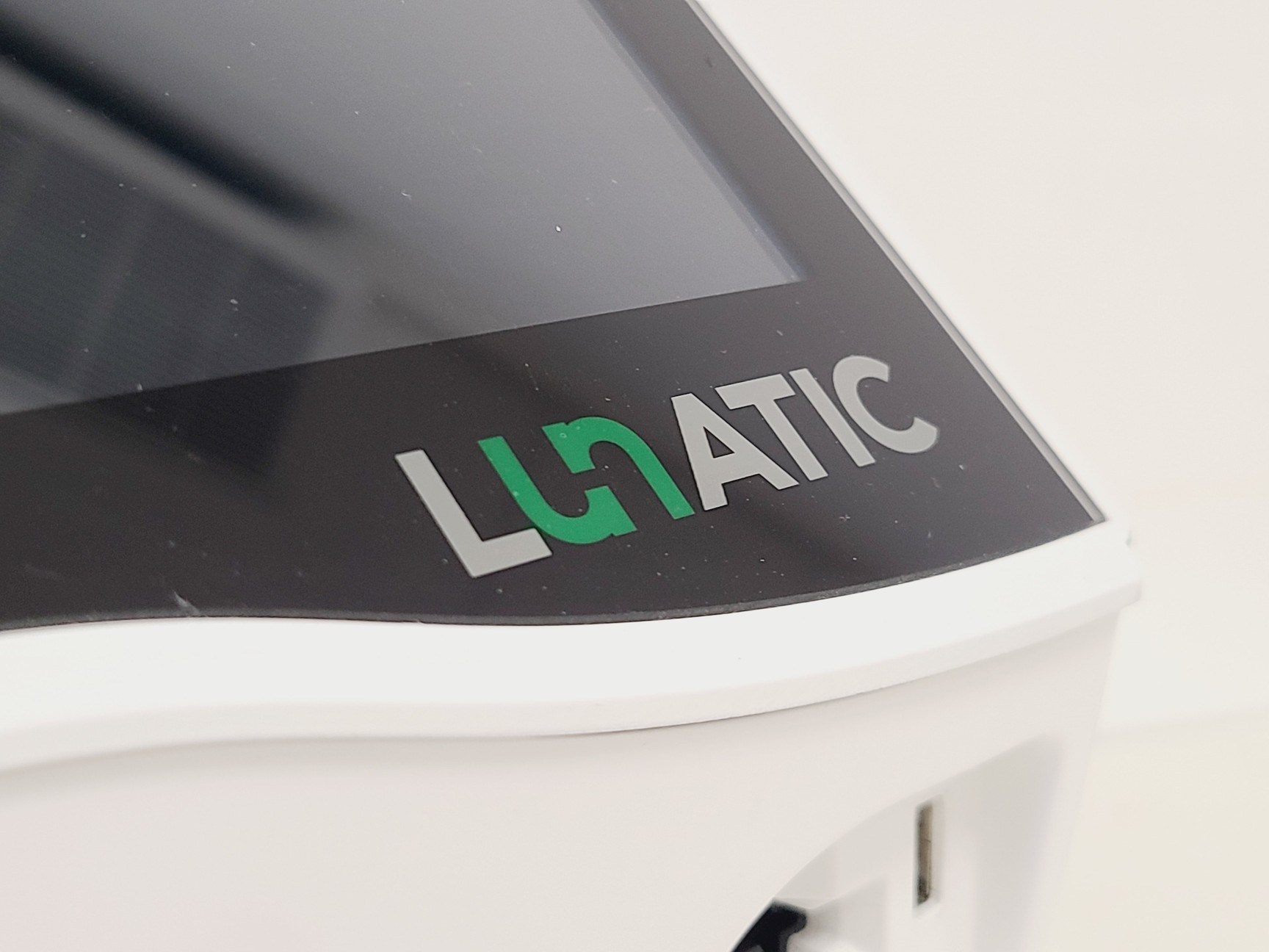 Image of Unchained Labs Little Lunatic UV/Vis Spectrophotometer Lab