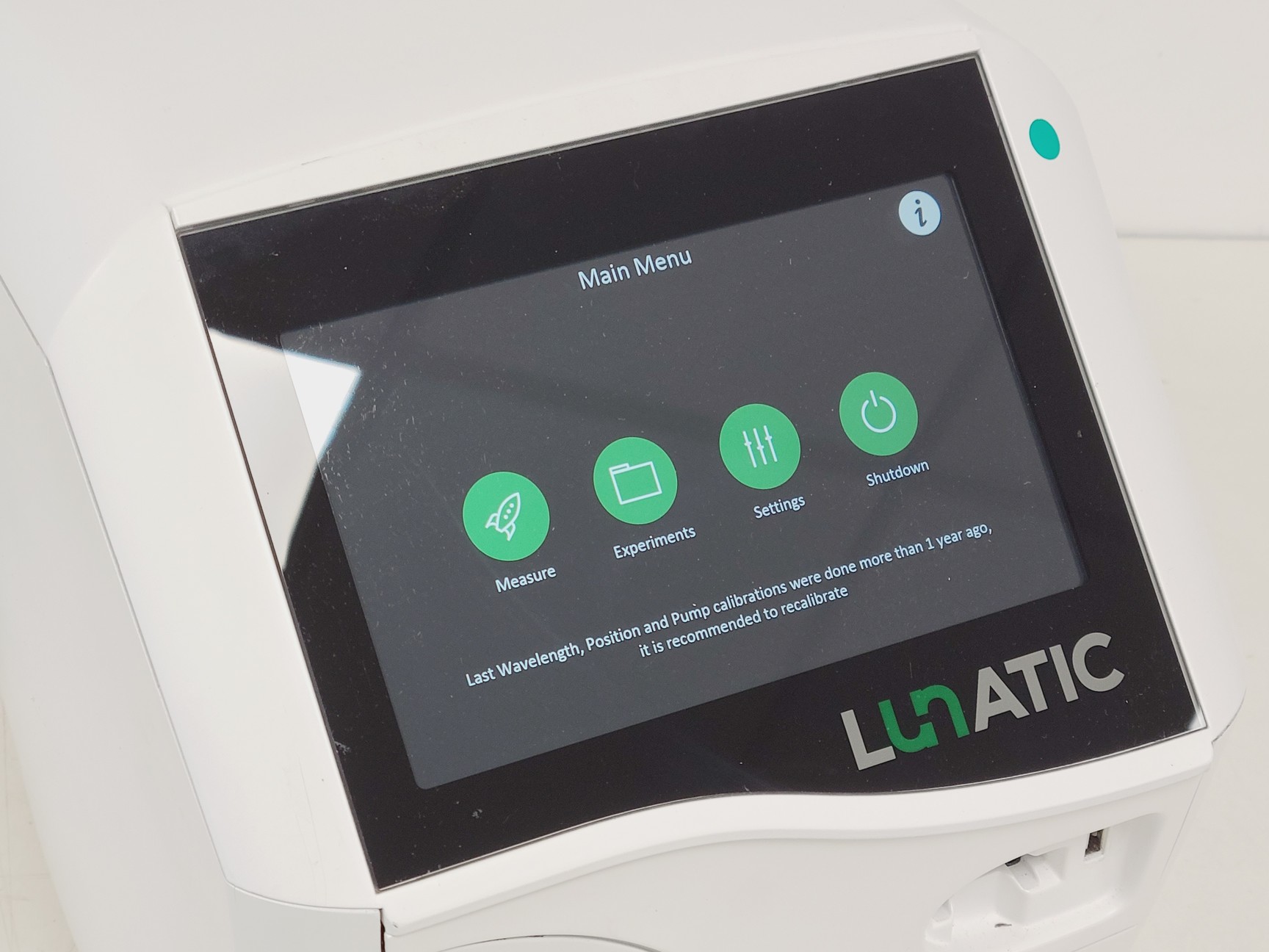 Image of Unchained Labs Little Lunatic UV/Vis Spectrophotometer Lab