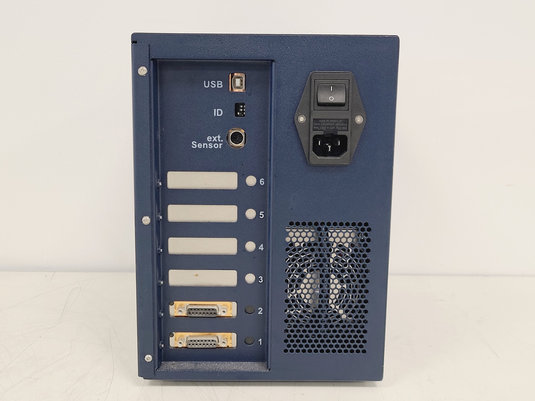 Image of Inheco Multi TEC Thermoelectric Cooling Control Unit