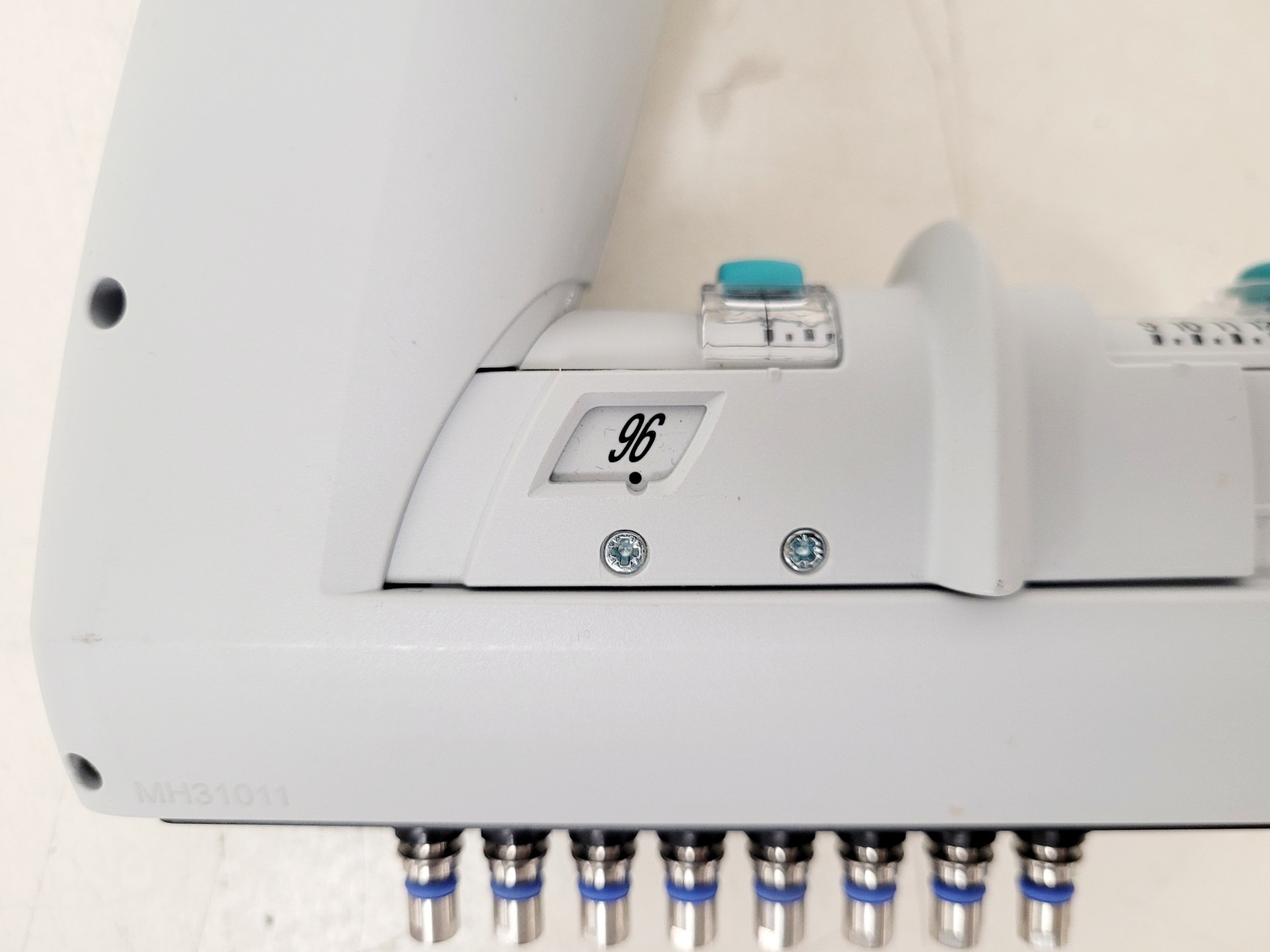 Image of Thermo Scientific E1 ClipTip MH31011 15-1250µl Electronic Pipette