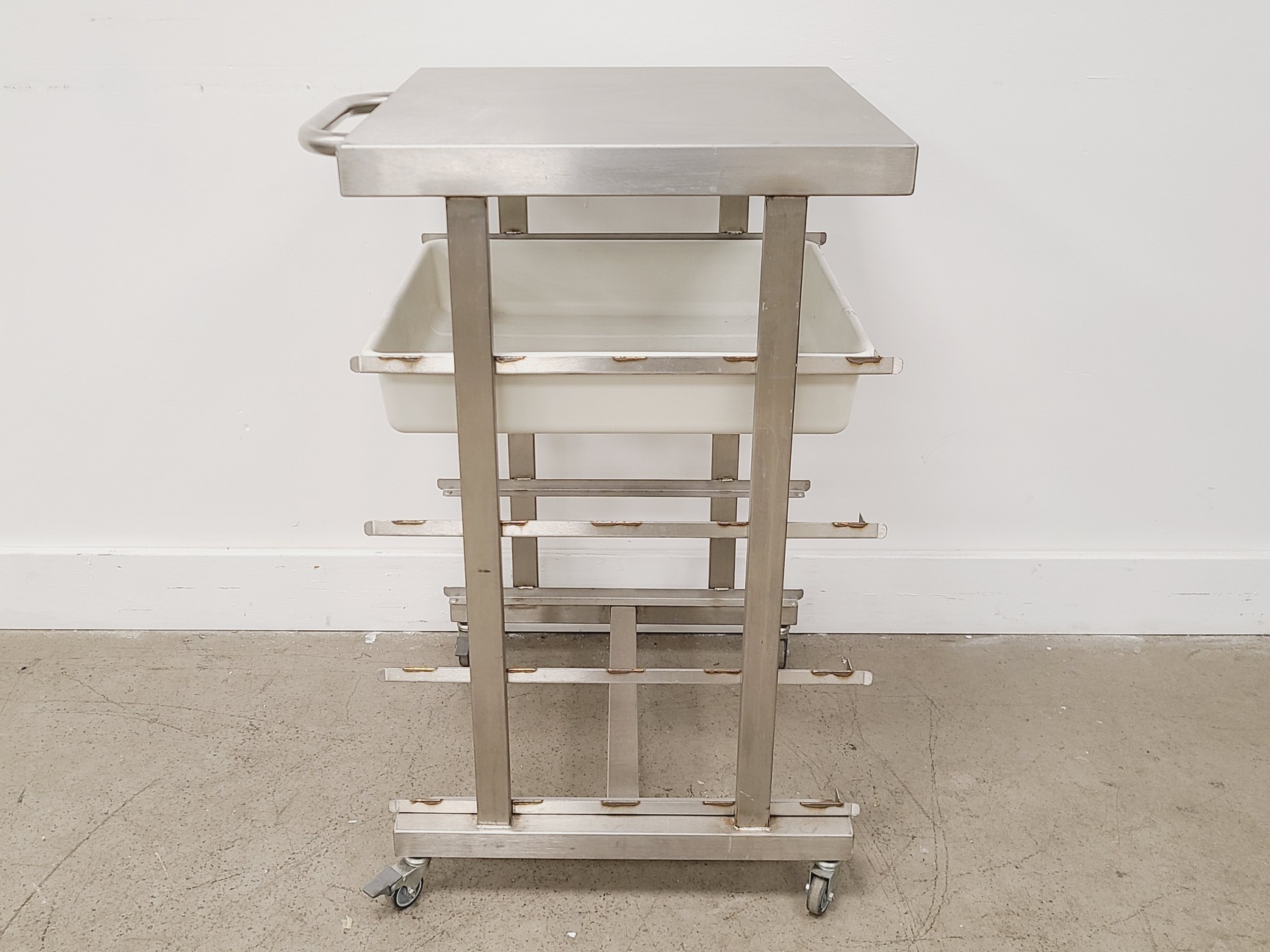 Image of Mobile Metal 3-Shelf Utility Cart w/ 1 x Grey Plastic Tray