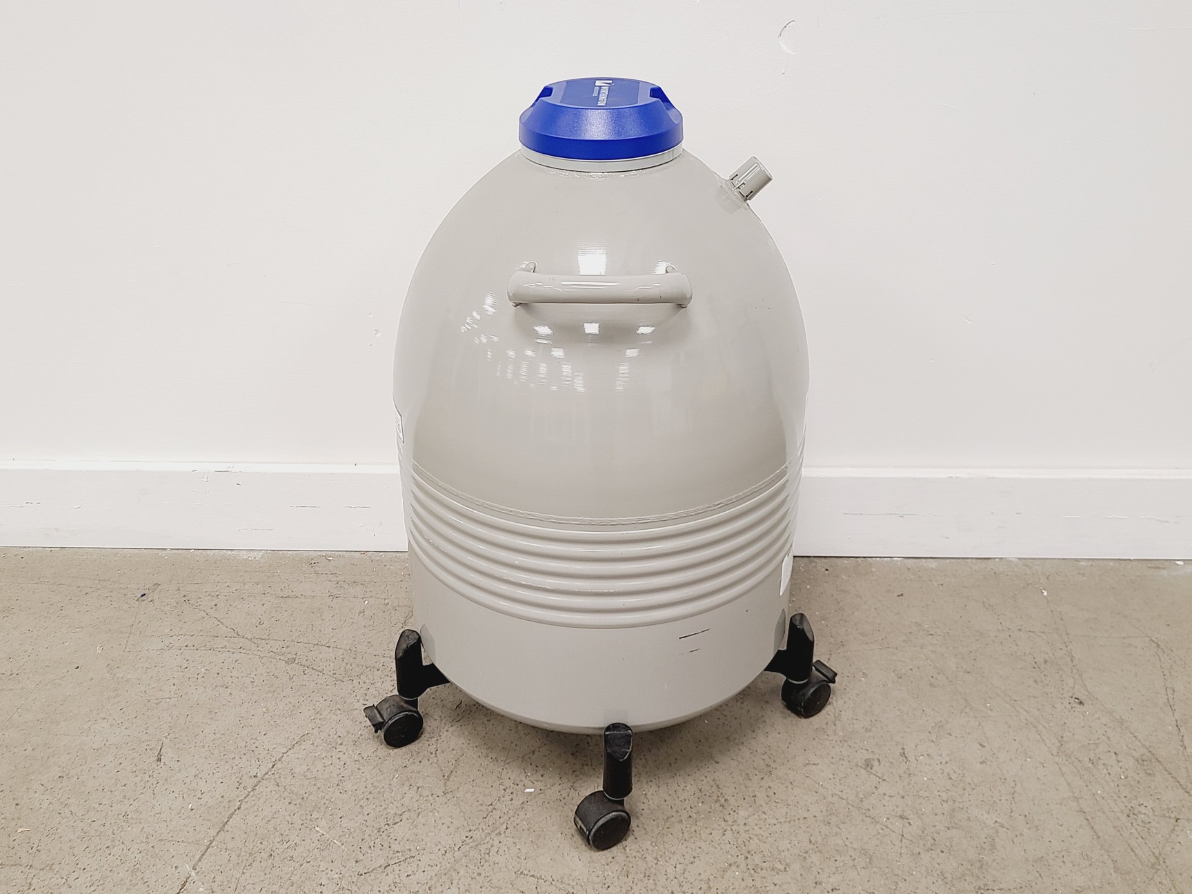 Image of Worthington Industries LD35 Liquid Nitrogen Dewar w/ Wheel Base