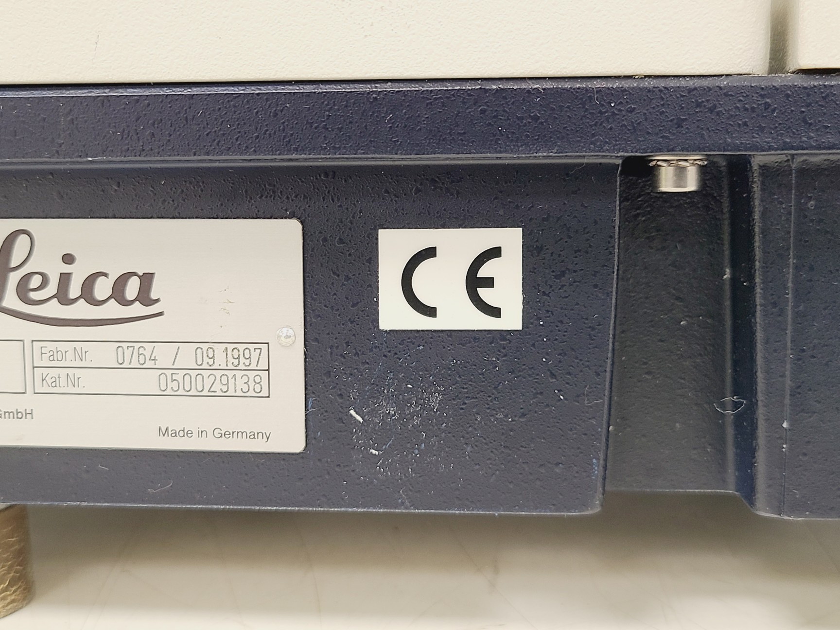 Image of Leica RM 2135 Manual Rotary Microtome
