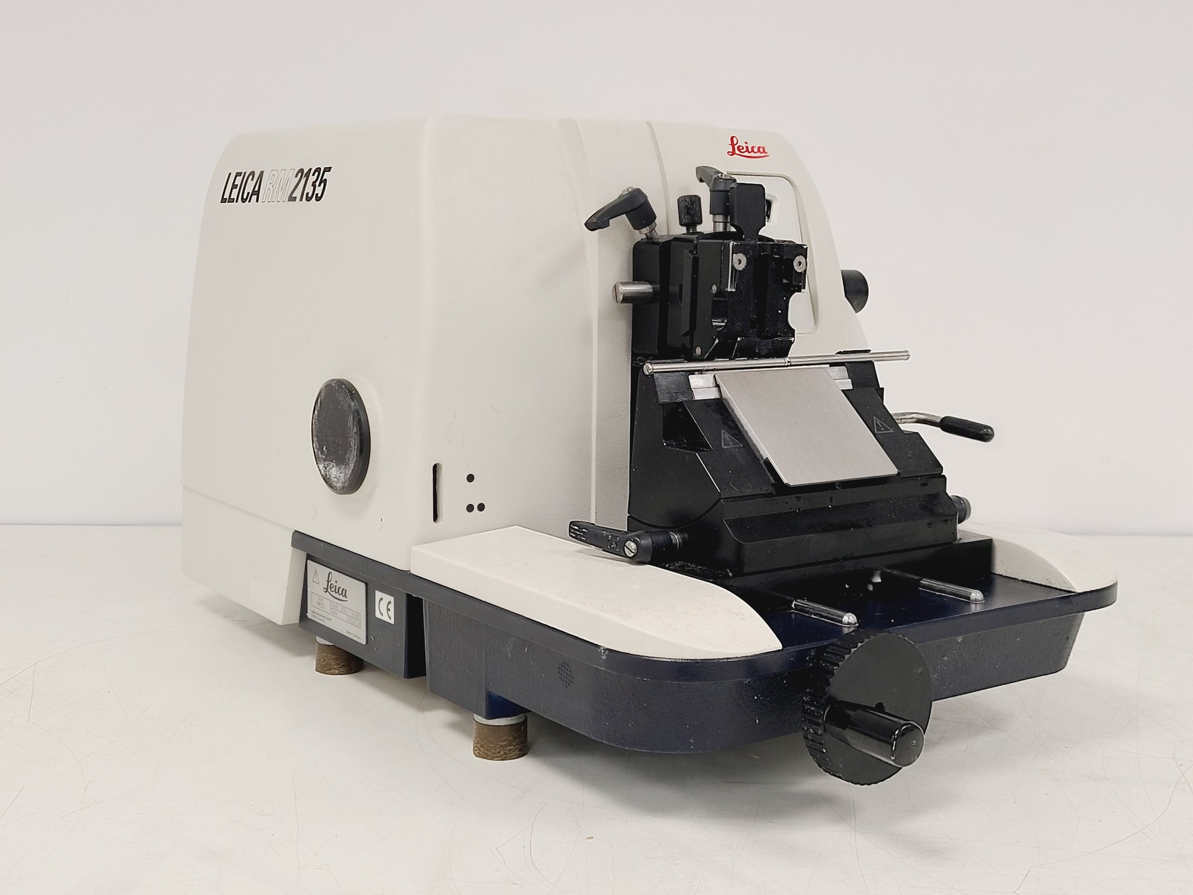 Image of Leica RM 2135 Manual Rotary Microtome