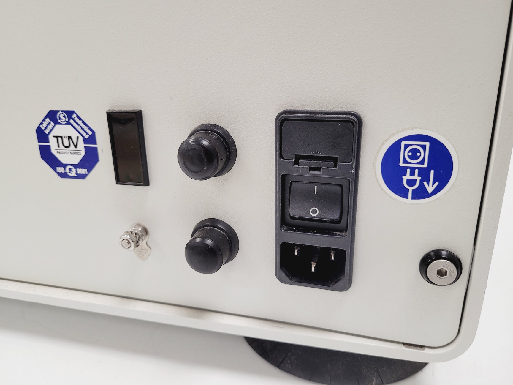 Image of Sigma SciQuip 3-15 Benchtop Centrifuge W/ 11133 Rotor 5500RPM