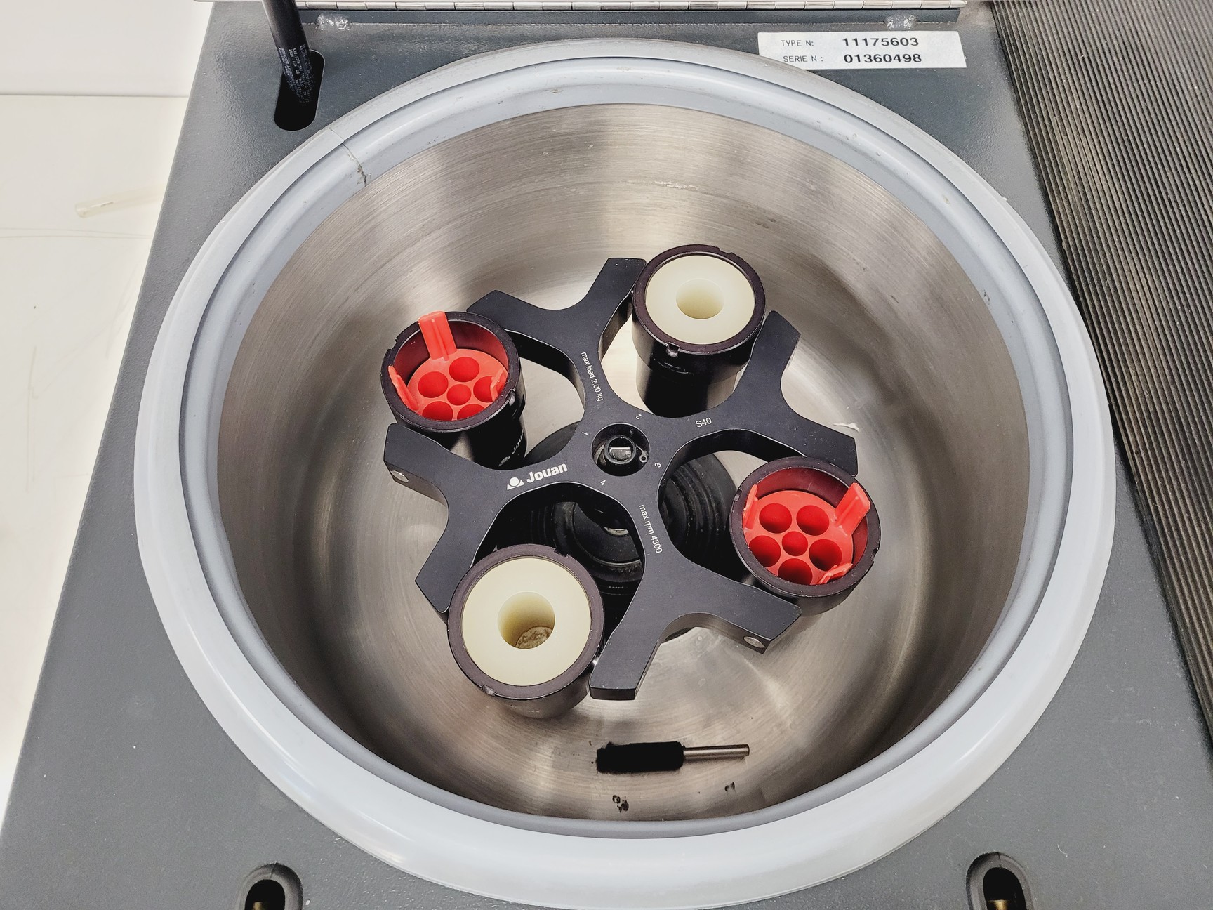 Image of Jouan BR4i Benchtop Laboratory Centrifuge w/ S40 Rotor & 0798/67 Buckets