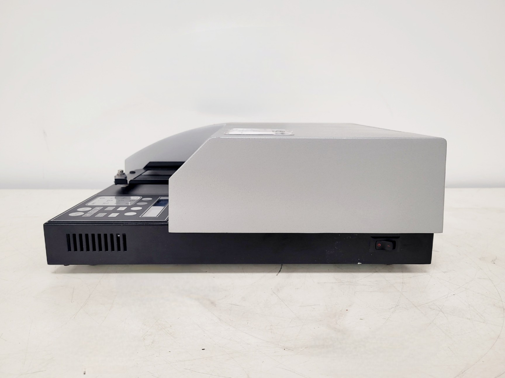 Image of BioTek EL800 Absorbance Microplate Reader Lab