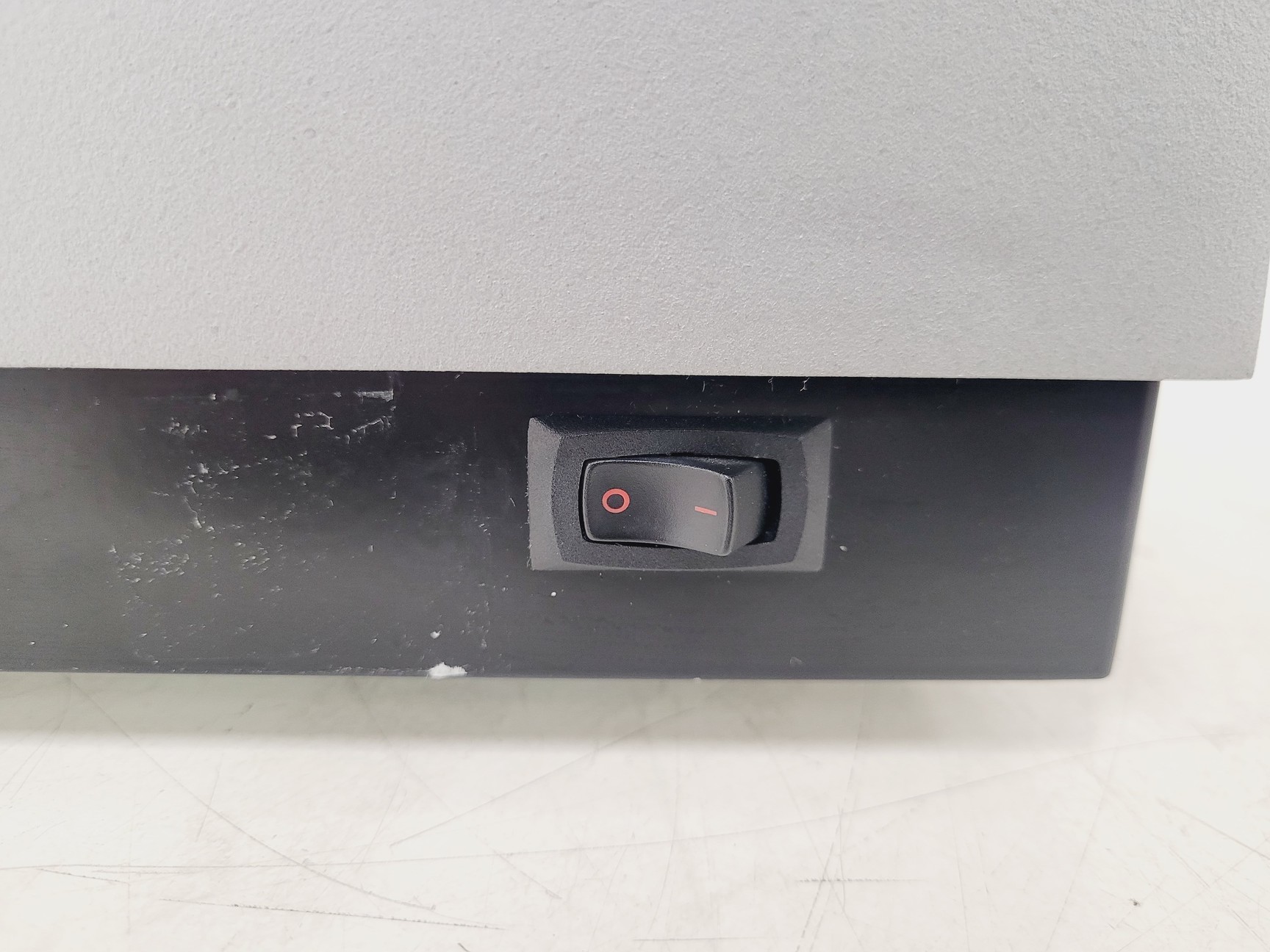 Image of BioTek EL800 Absorbance Microplate Reader Lab